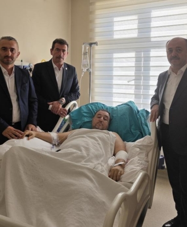 denizlide-silahli-saldiriya-ugrayan-okul-mudurunun-tedavisi-devam-ediyor-cMGTIQOr.jpg