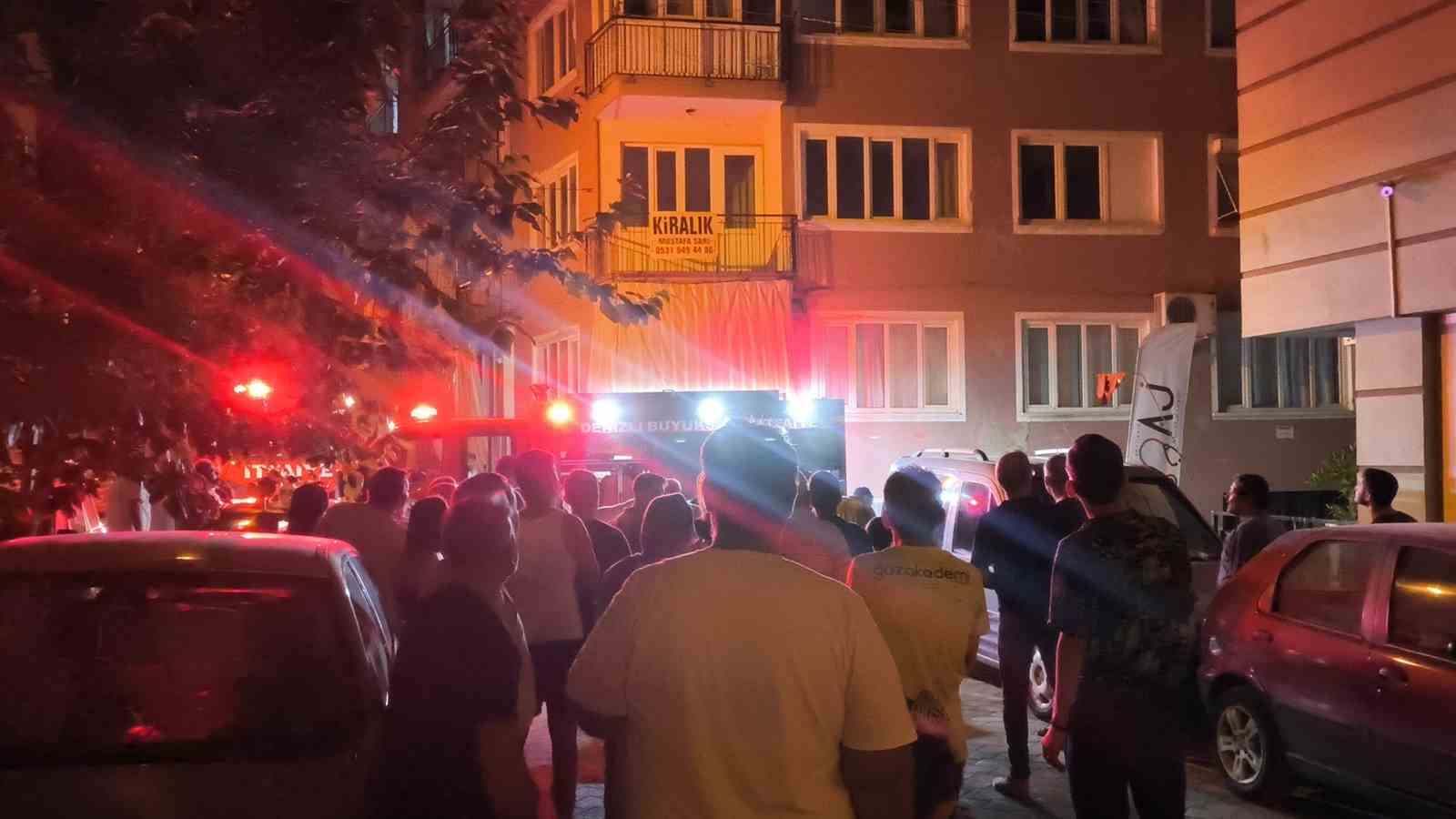 denizlide yanan catiya hortumla cikan vatandas mahalleliye ecel terleri dokturdu 4 mlvpDt1E
