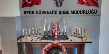 deplasman-otobusunden-adeta-cephanelik-cikti-ln55ixTU.jpg