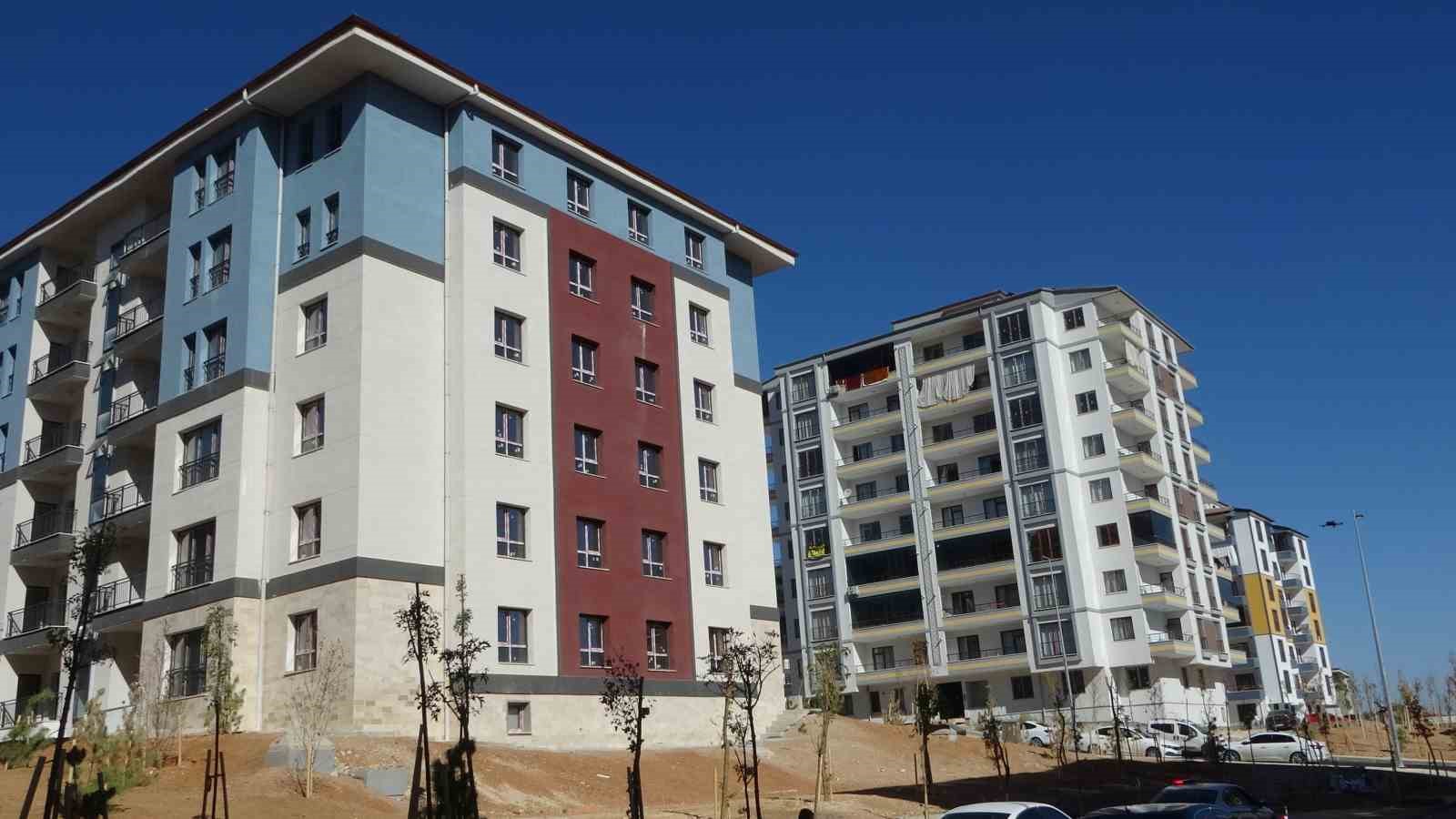 deprem bolgesi malatyada bakan kurum memnuniyeti 3 VQJwTaTg