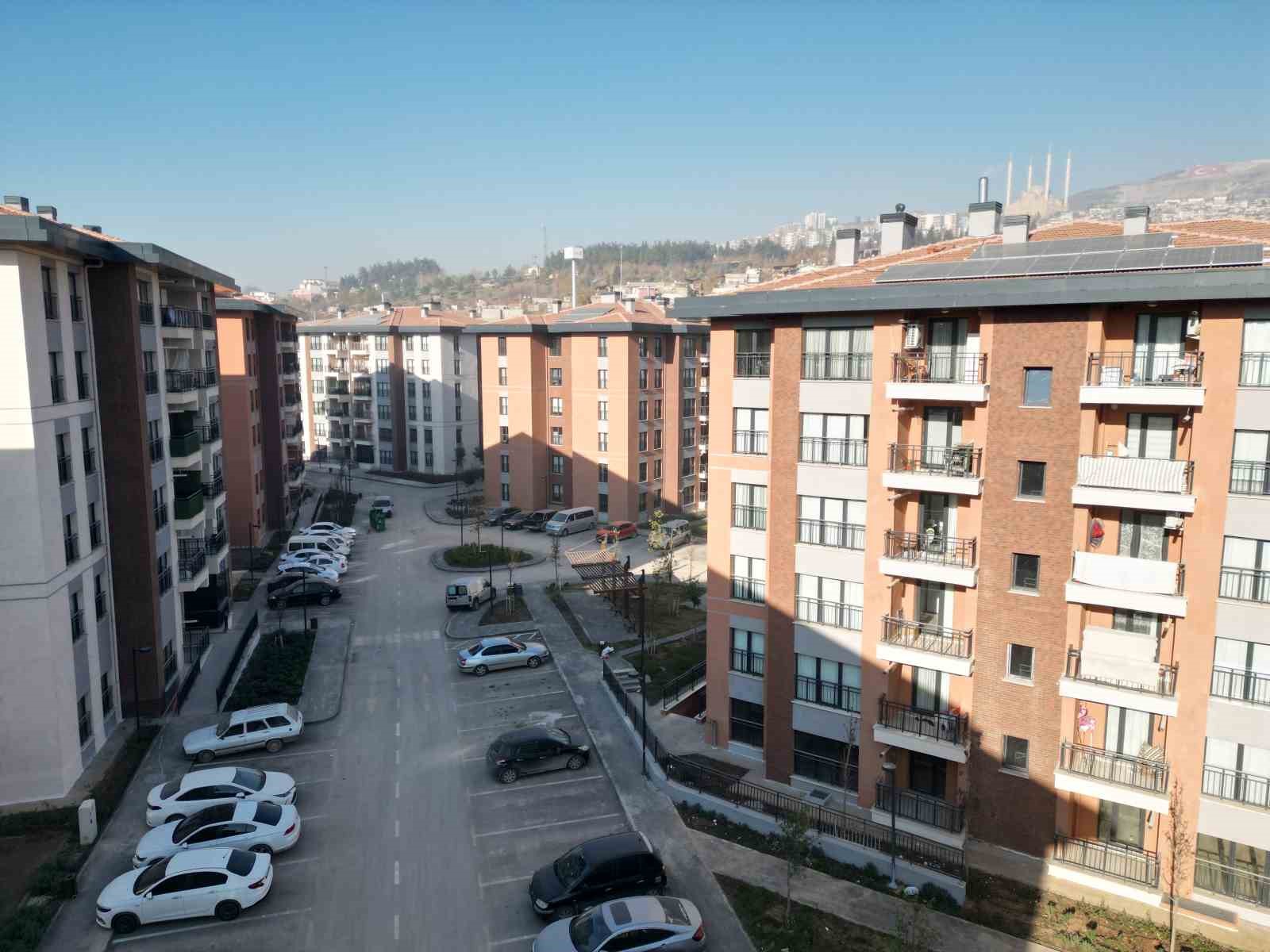 deprem bolgesinden bakan kuruma destek boyle santiye sefine can kurban 3 9wXwQOZa