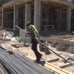 deprem-kentini-kavurucu-sicaklara-ragmen-yeniden-insa-ediyorlar-k1lbeKKr.jpg