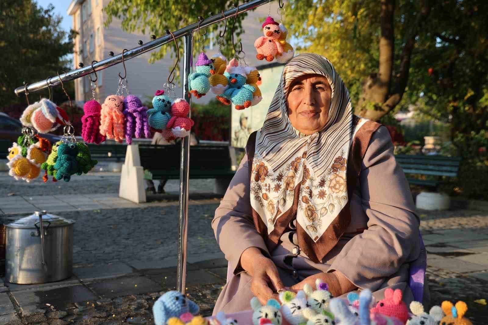 deprem korkusu ve kanser hastaligini amigurumi yaparak unutmaya calisiyor 0 tA46IkNu