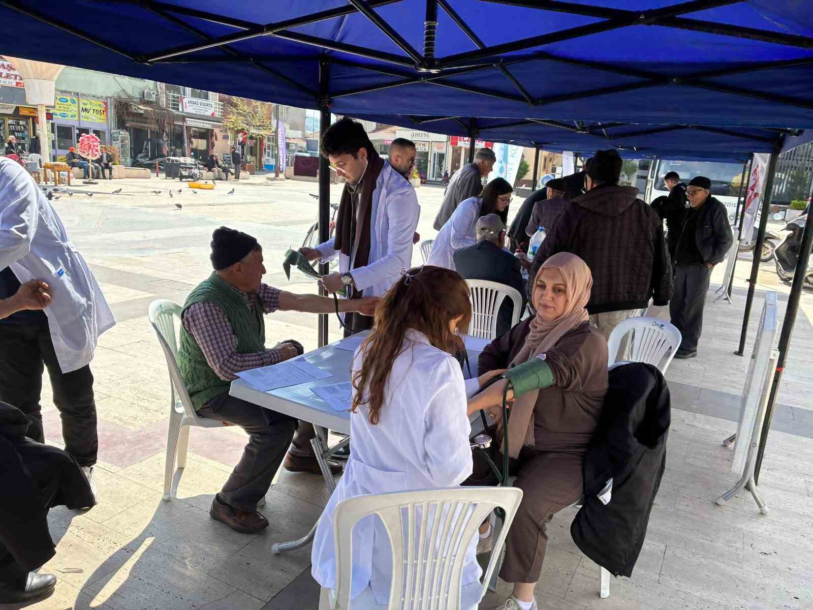 deprem sonrasi doktorlardan sindirgiya ozel ilgi 4 4Bcp7ETu