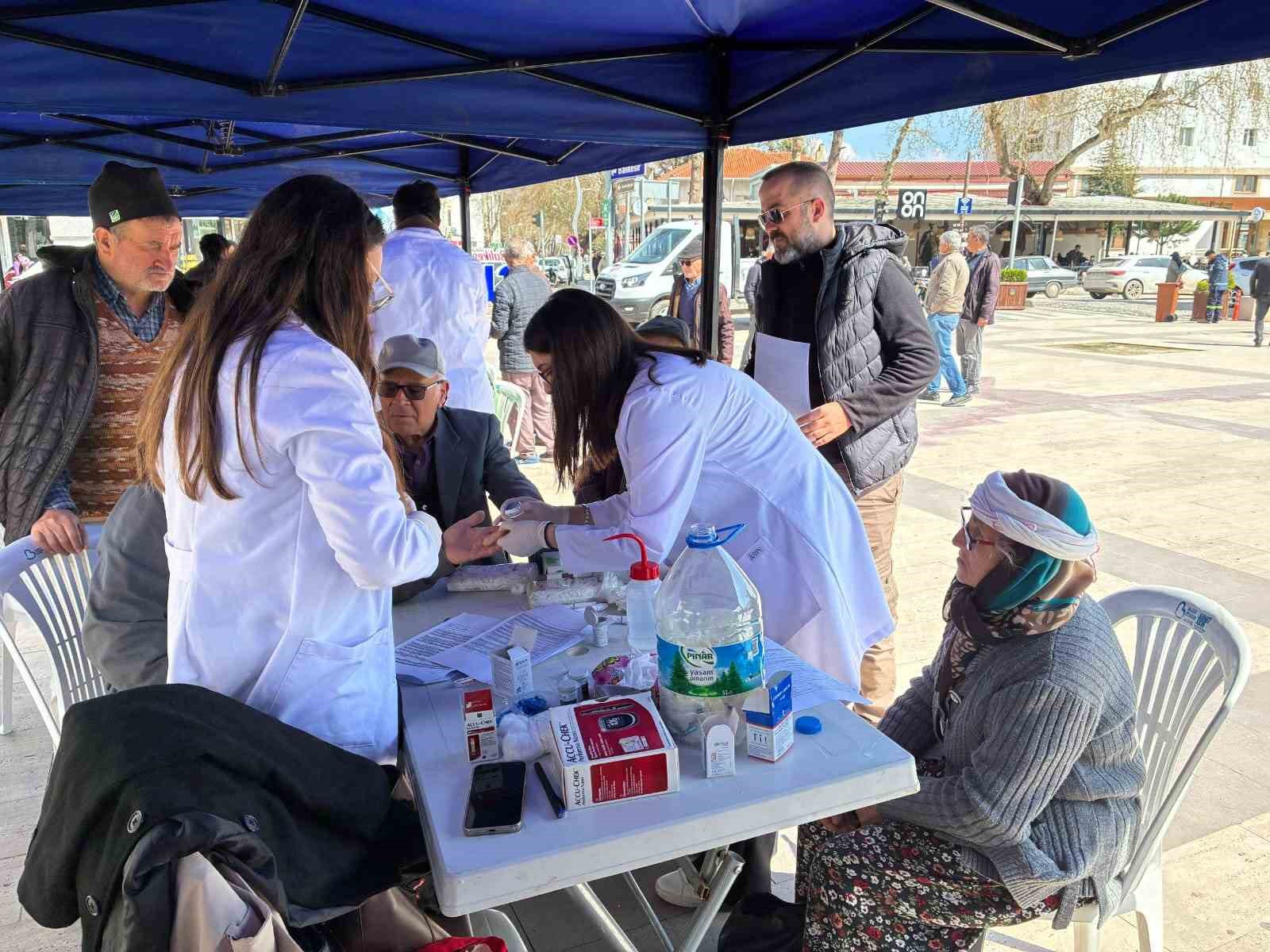 deprem sonrasi doktorlardan sindirgiya ozel ilgi 8 sbrBTIys