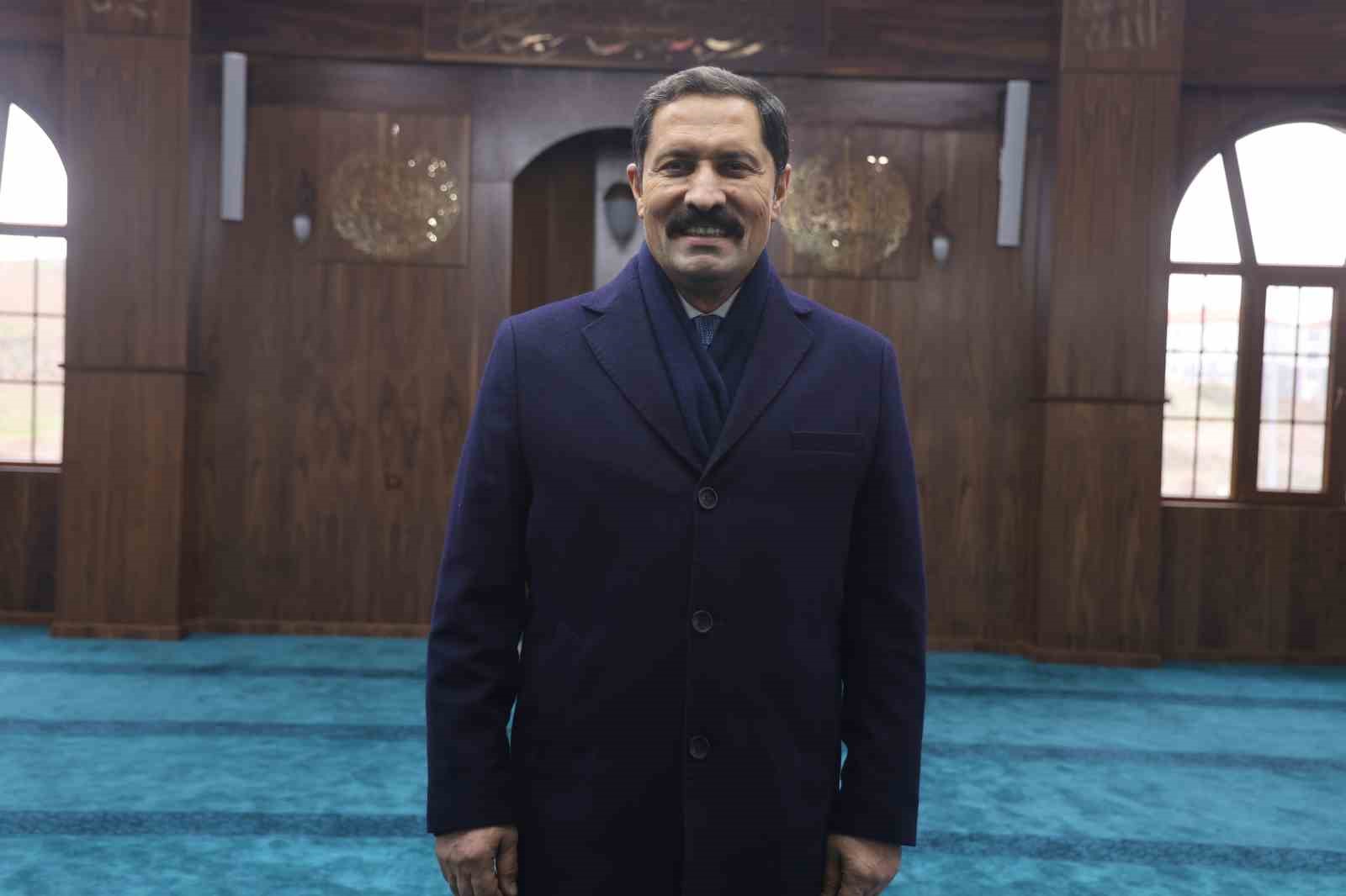 deprem sonrasi insa edilen 118 cami olan gazze sehitleri camii ibadete acildi 5 efApVmTV