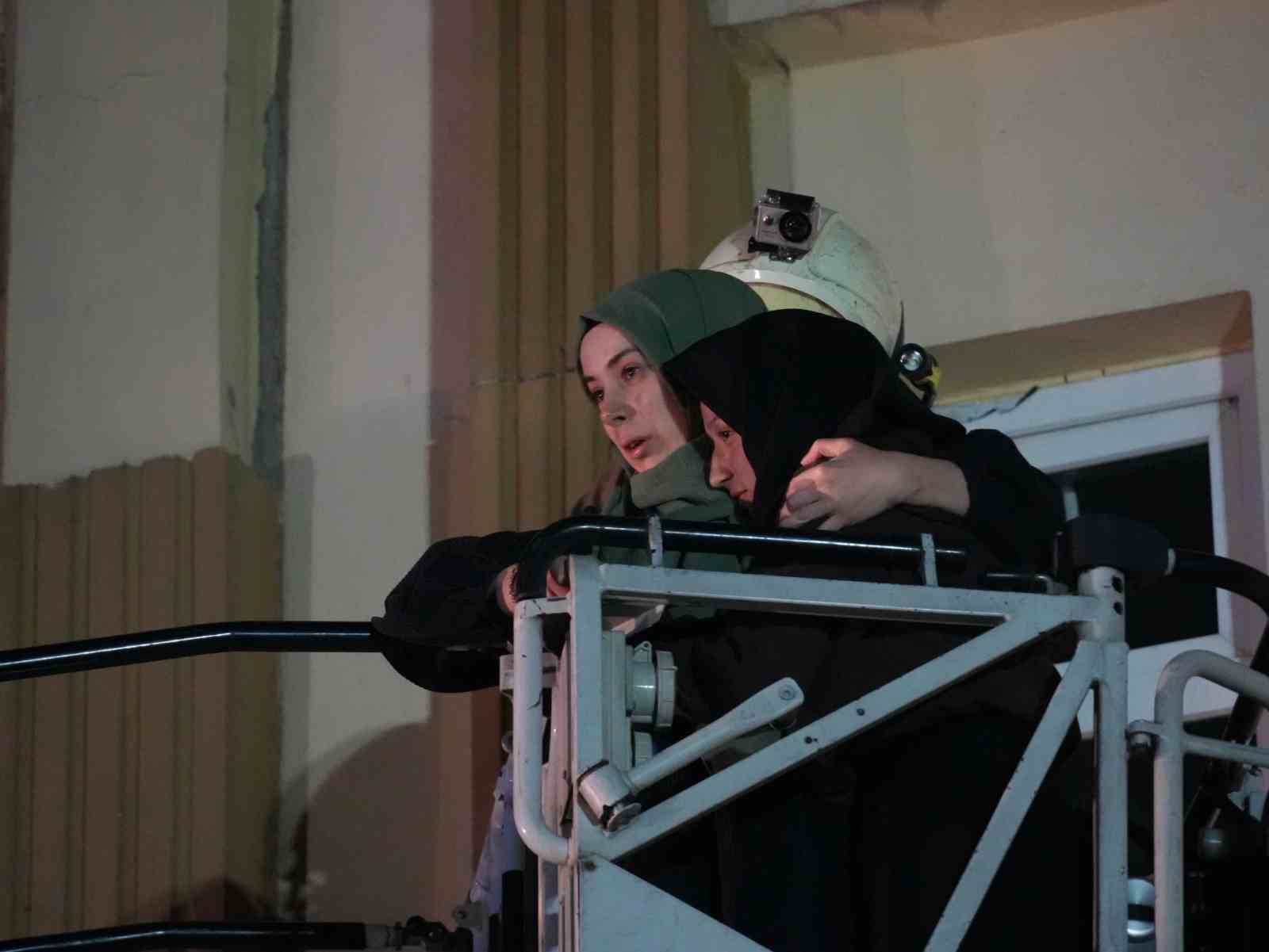 Deprem tatbikatı gerçeği aratmadı 9 deprem tatbikati gercegi aratmadi 5 KeJKewRS
