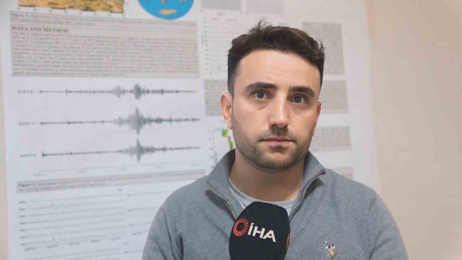 Deprem uzmanı: "Van 30 yılda bir büyük deprem tecrübe eden bir bölgedir" 4 deprem uzmani van 30 yilda bir buyuk deprem tecrube eden bir bolgedir 0 JtFXO4Vu