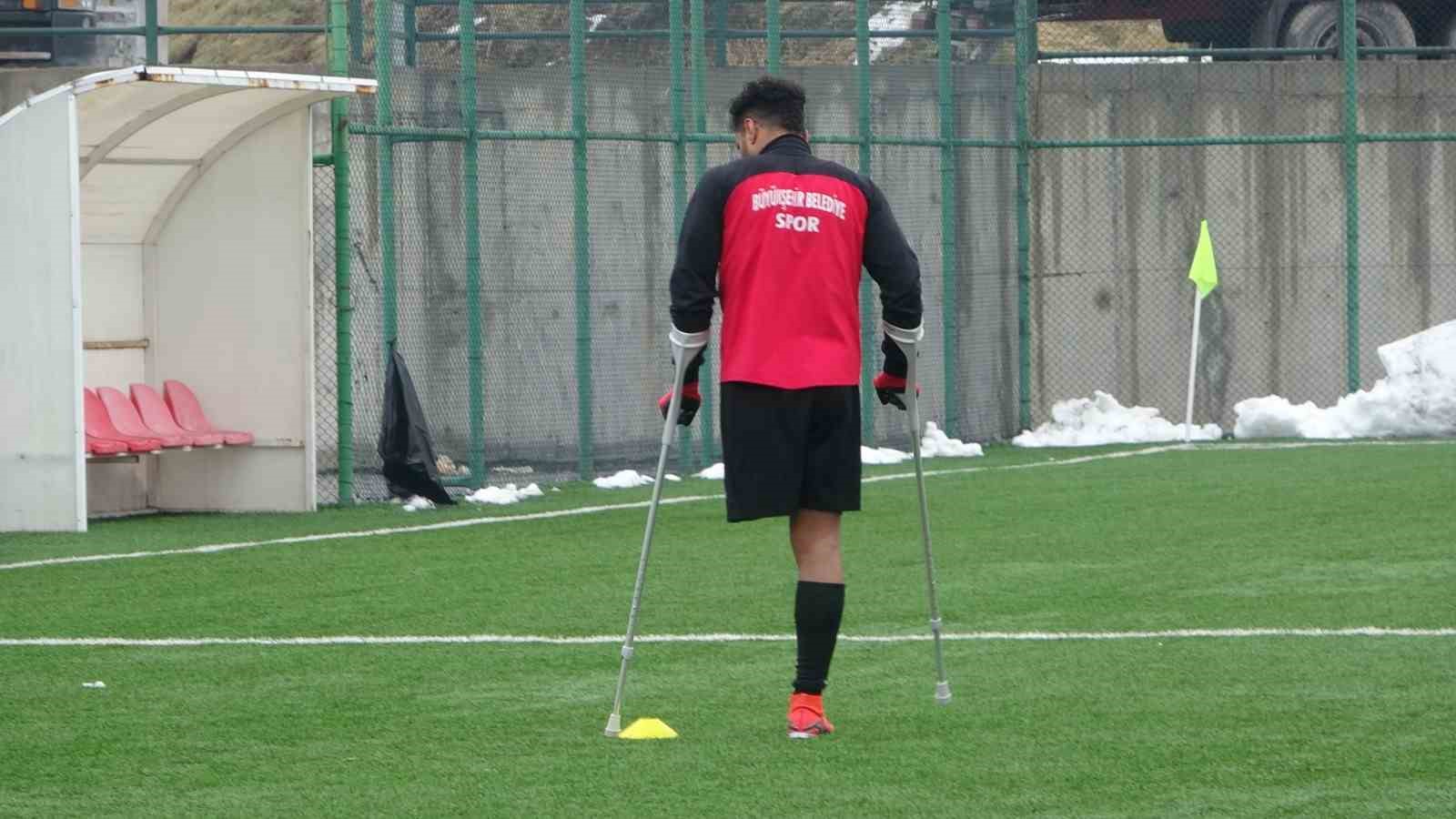 depremde 4 futbolcusunu kaybeden malatya ampute takimi pes etmiyor 4 PI7f3Quc