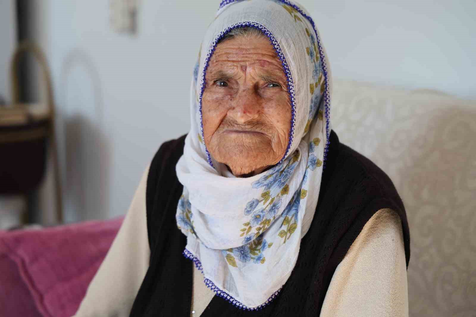 depremde 41 ev agir hasar almisti yikilip yapildi 90 yasindaki fatma nine yeni evine 77D3iiQG