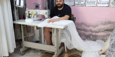 depremde-55-saat-enkaz-altinda-kalip-bir-bacagini-kaybeden-perdeci-ali-protez-bacagiyla-kendi-O95JNK7b.jpg