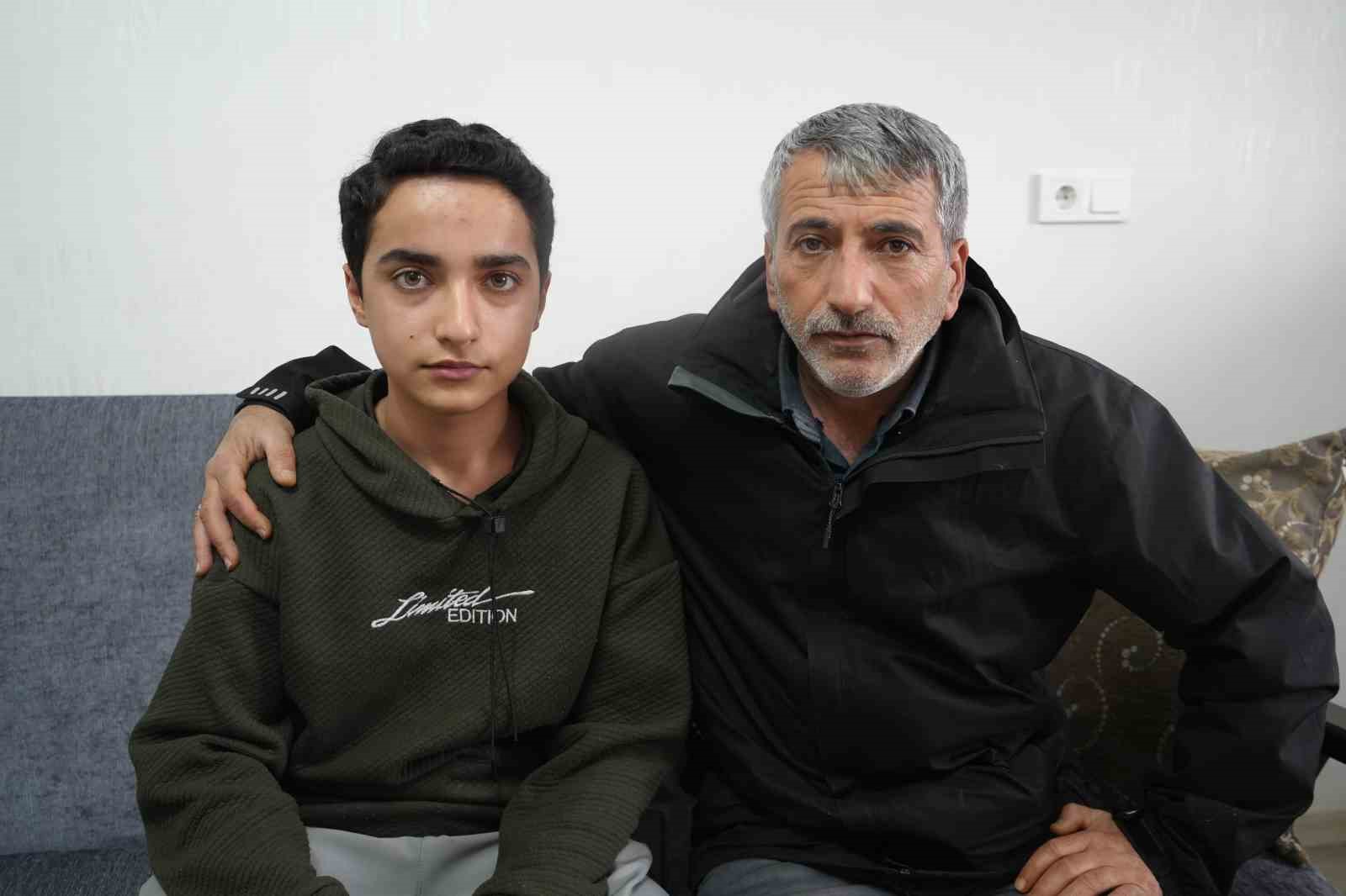 depremde 6 kisilik aileden sadece o hayatta kaldi 5 HLIY85MC