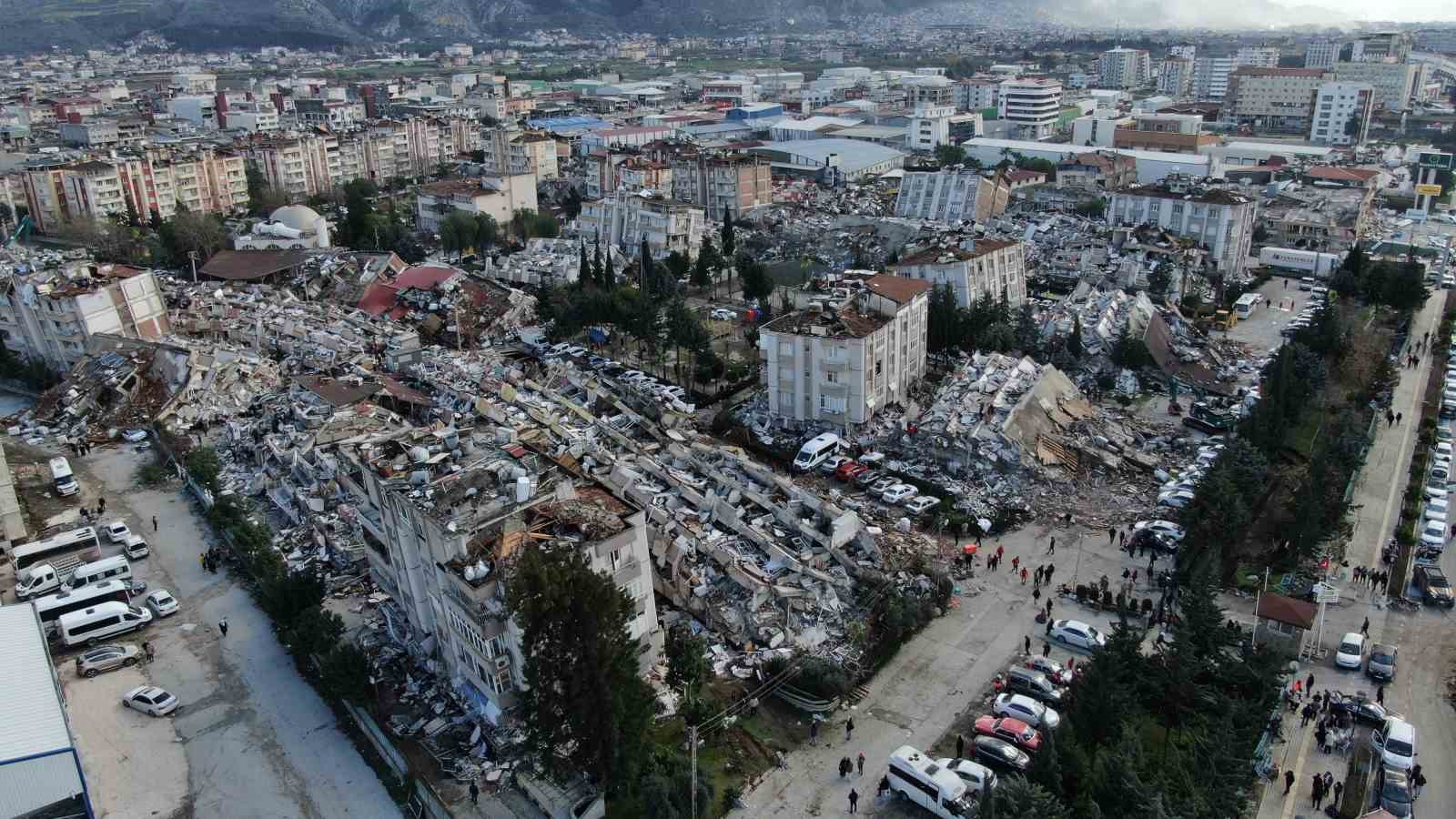 Depremde bin 200 insana mezar olan 600 konutlar ihya süreciyle birlikte yeniden vatandaşlara yuva oldu 4 depremde bin 200 insana mezar olan 600 konutlar ihya sureciyle birlikte yeniden vatandaslara yuva 9HV9T4iM