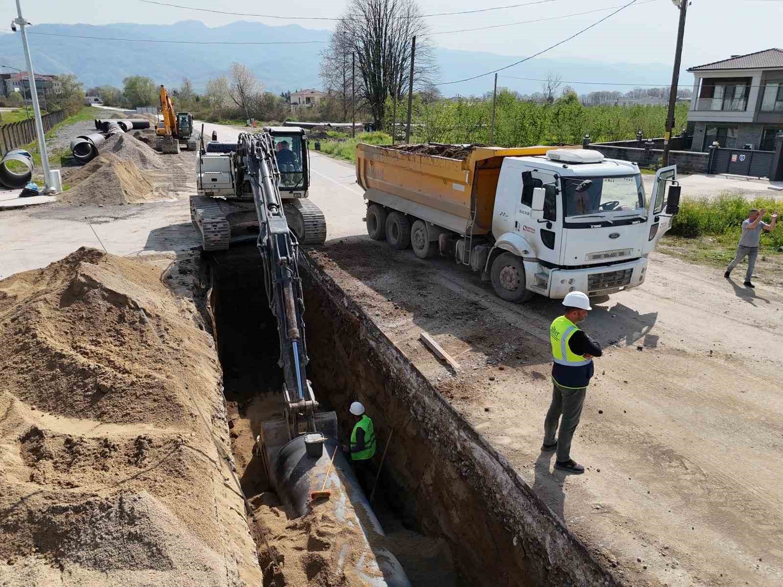 depremde ciddi hasar goren icme suyu altyapisi yenileniyor 3 D3hJbqX4