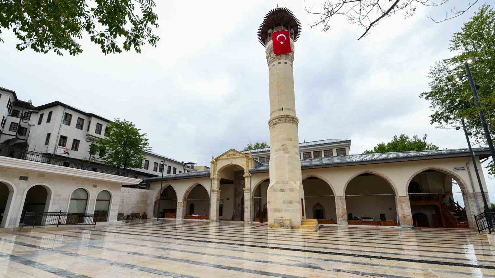Depremde hasar gören 583 yıllık tarihi Ulu Cami’nin resmi açılışı gerçekleştirildi 4 depremde hasar goren 583 yillik tarihi ulu caminin resmi acilisi gerceklestirildi 0 Hzi2Qedy
