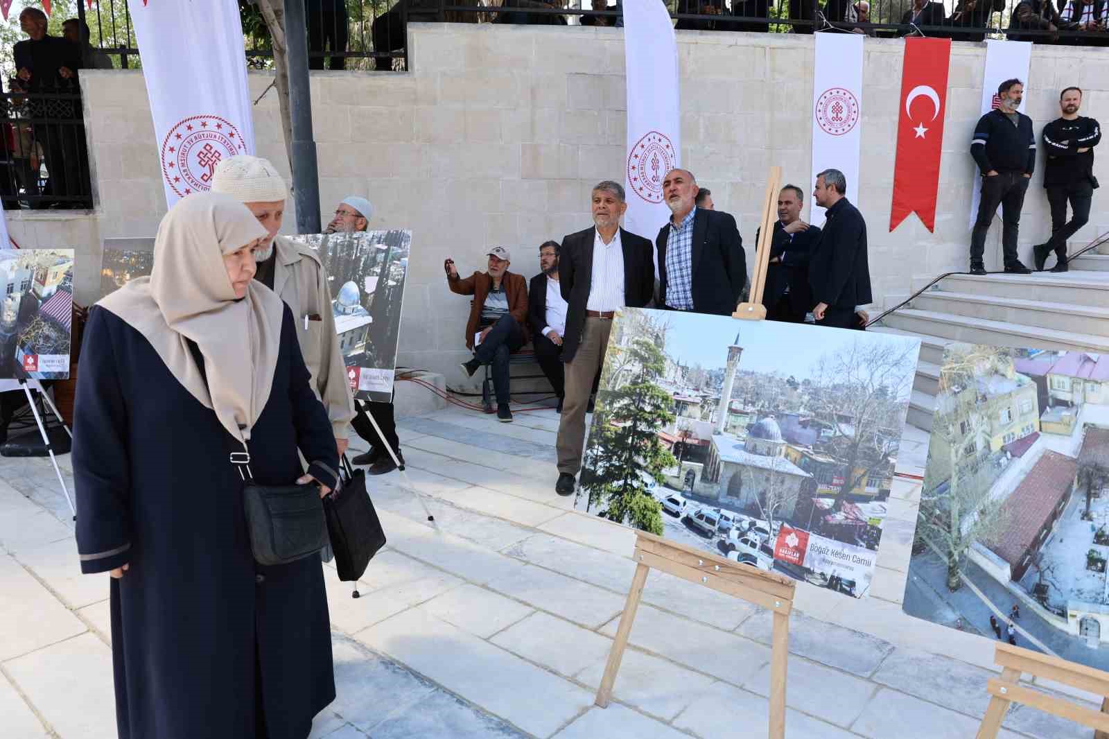 Depremde hasar gören 583 yıllık tarihi Ulu Cami’nin resmi açılışı gerçekleştirildi 11 depremde hasar goren 583 yillik tarihi ulu caminin resmi acilisi gerceklestirildi 7 Hi78jDvC