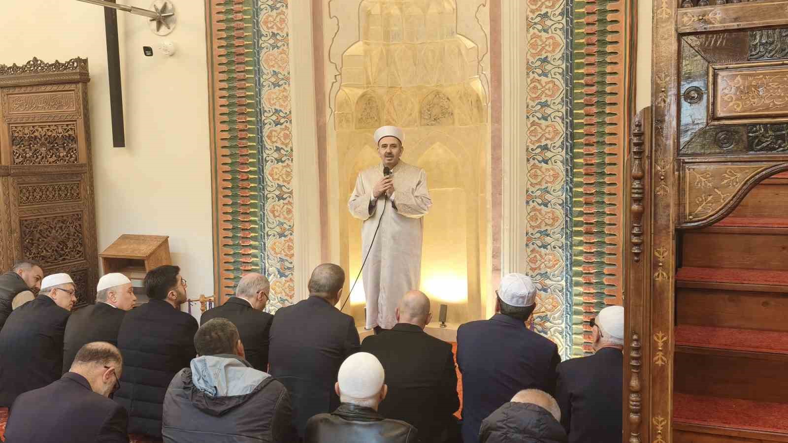 depremde hasar goren 583 yillik ulu cami yeniden ibadete acildi 5 PIQaYj8A
