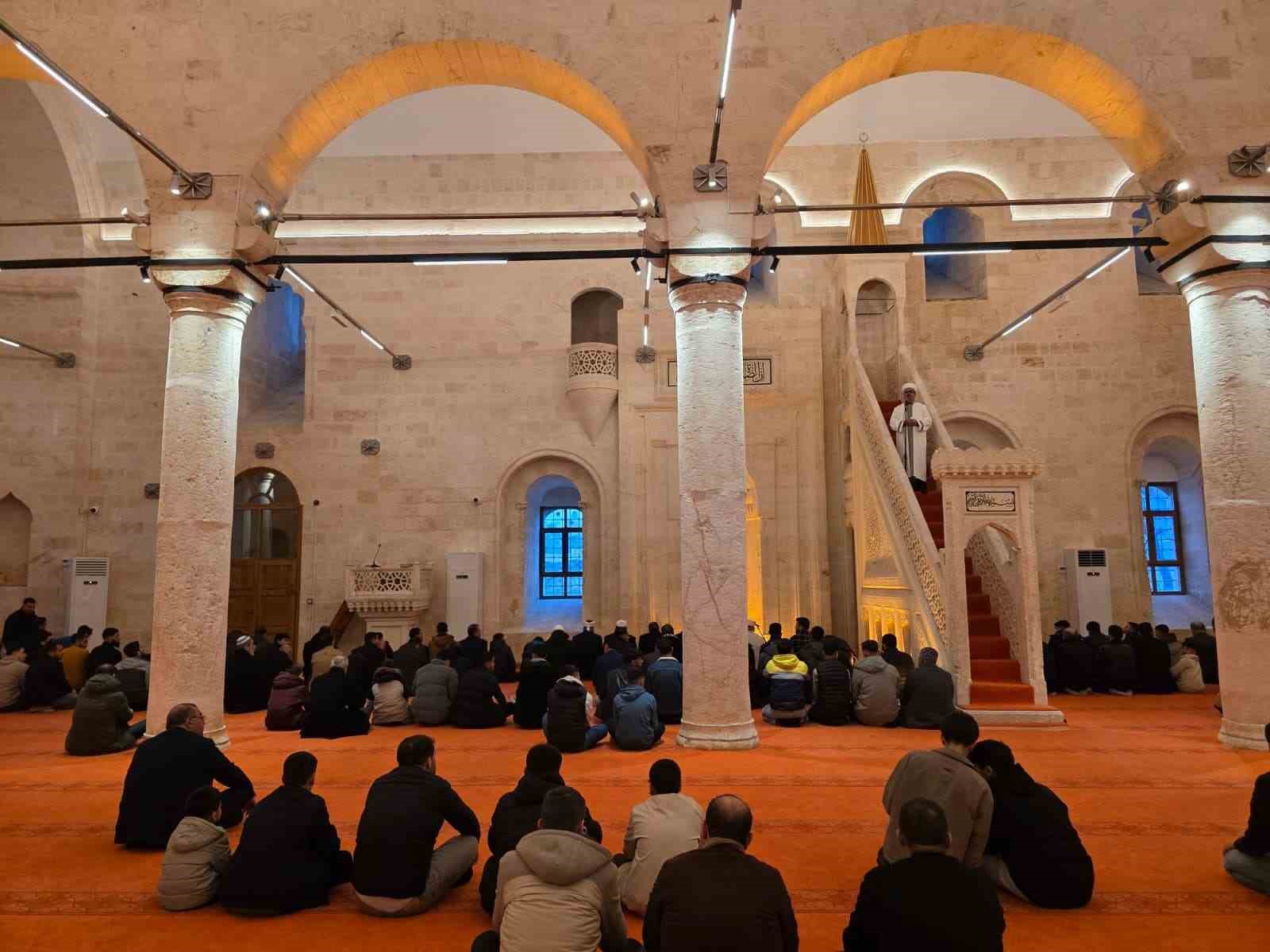 depremde hasar goren tarihi selahattin eyyubi camii yeniden ibadete acildi 1 mF2pTqXj