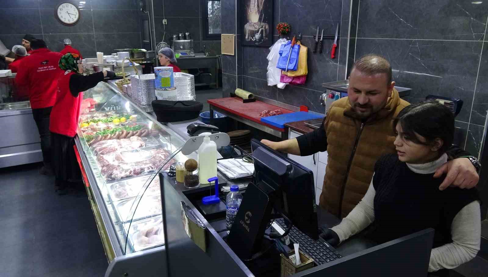 depremde is yeri yikilan esnaf actigi isletmeyle hayata tutundu 3 XuXnrYEc