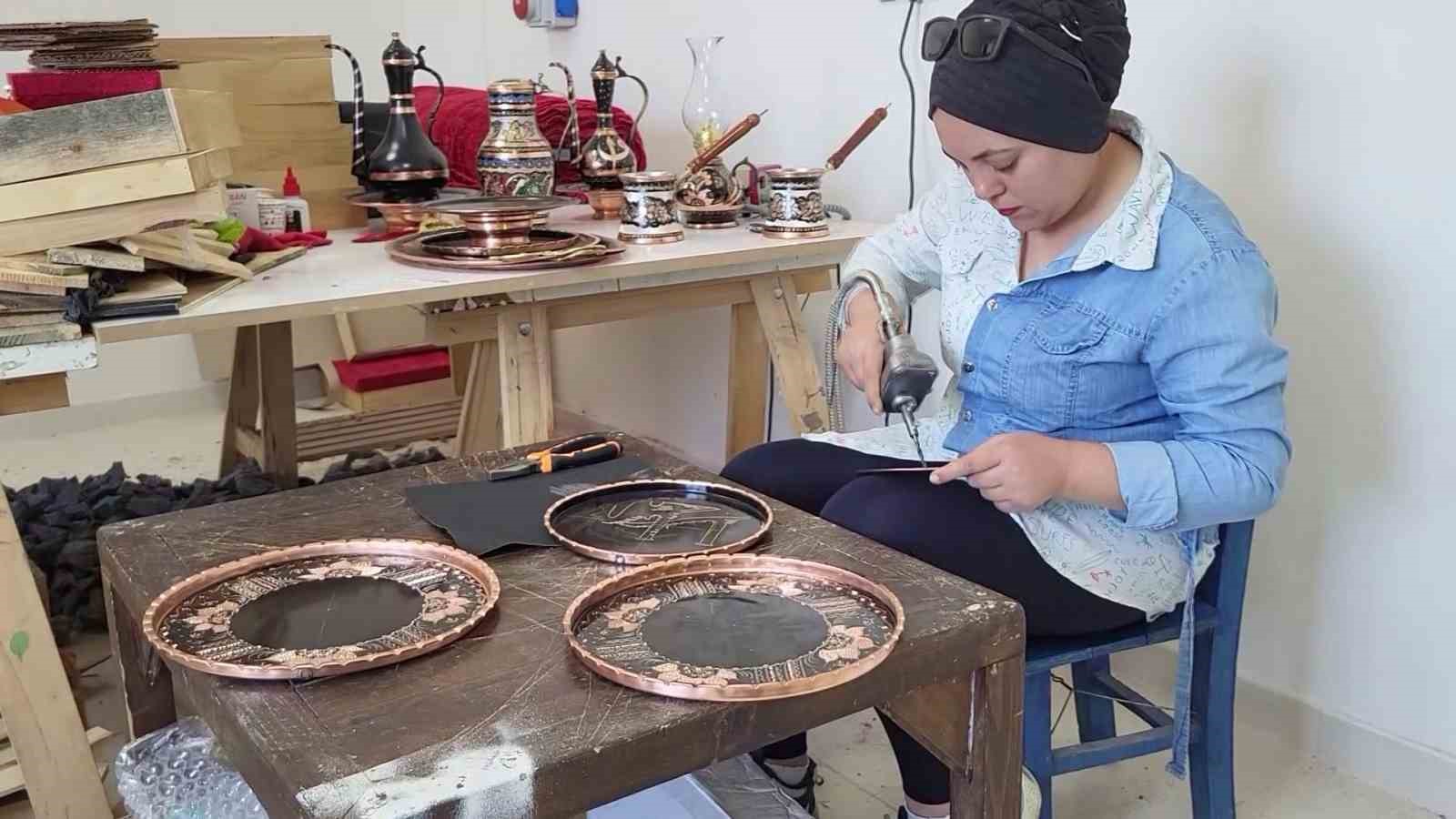 depremde is yerini kaybeden kadinlar yeniden uretime basladi 2