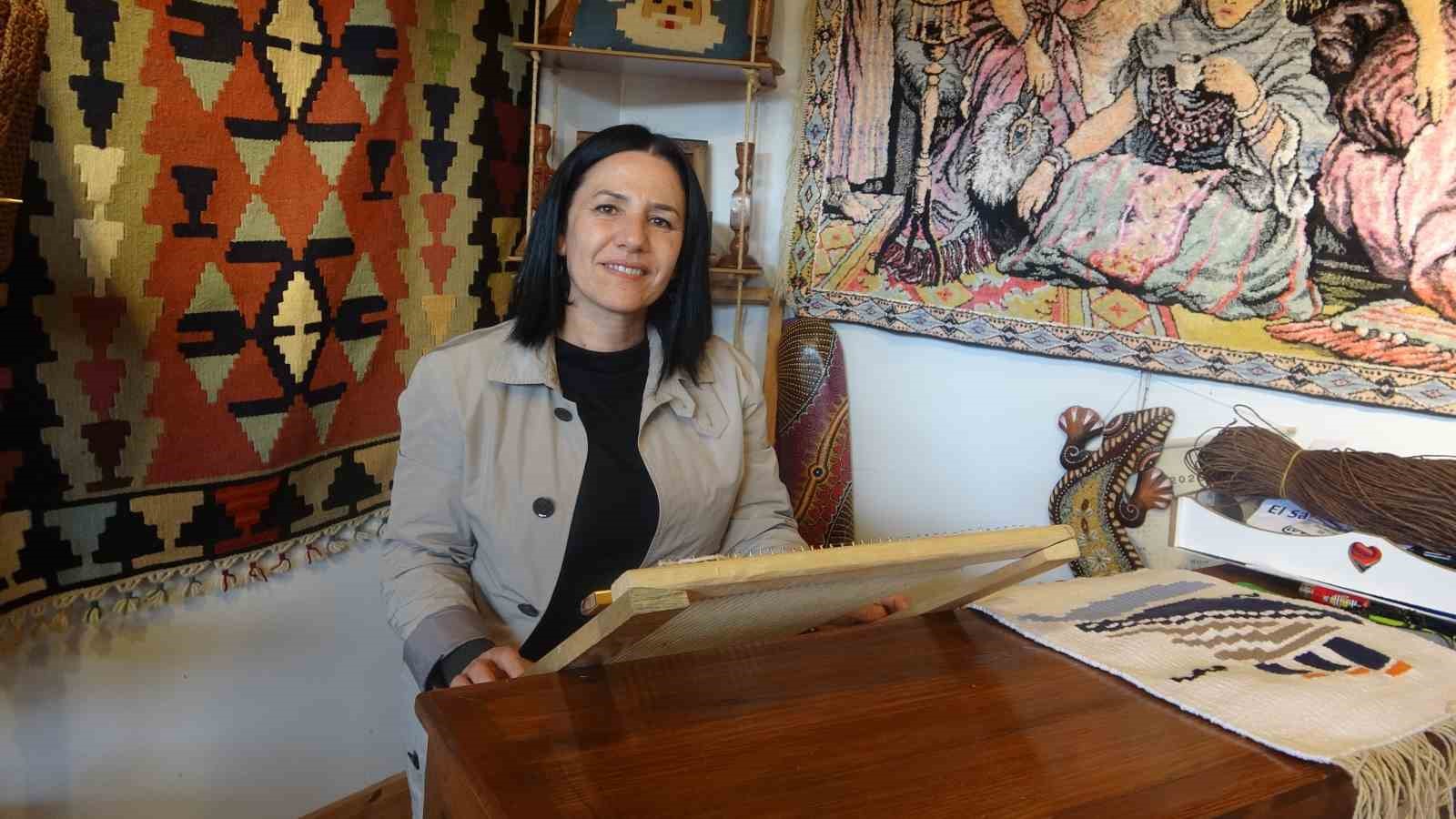 depremde is yerleri ve evleri yikilan afetzede kadinlar zanaatlarini kultur sanat carsisinda yasatiyorlar 6 qNMZzqX3