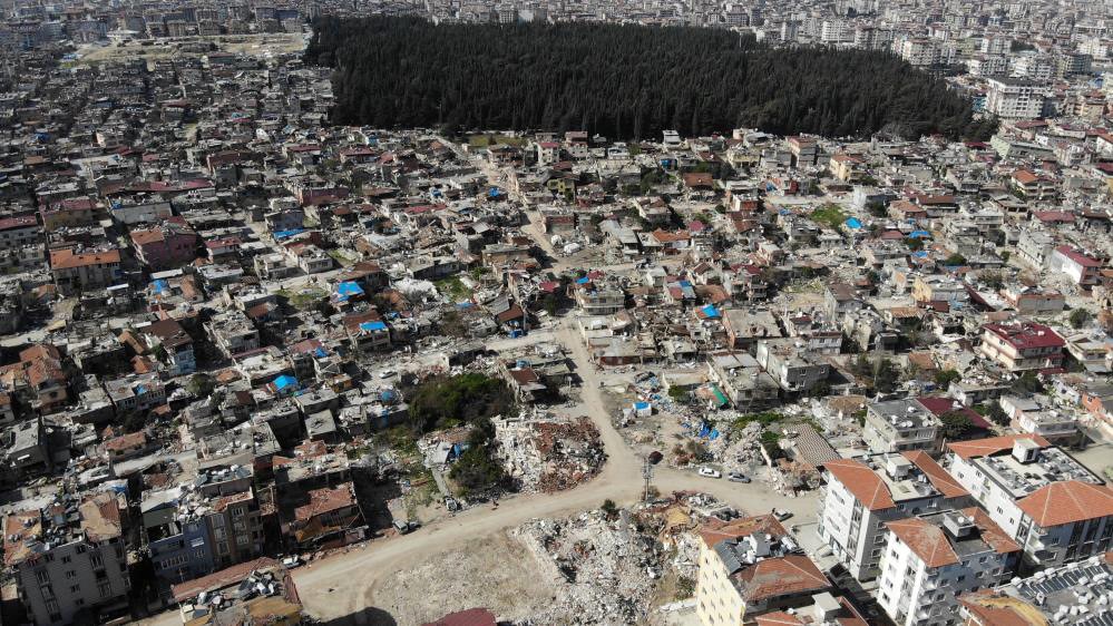 depremde tamamen yikilan emek mahallesi insa calismalariyla yeniden isil isil 0 Cumqfj1i