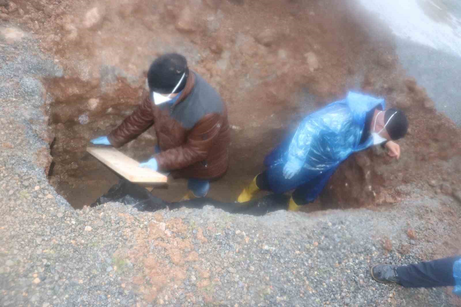 depremde tum ailesinin kaybeden babanin kayip kizi icin umutlu bekleyisi aciyla son buldu 5 jBZaWQEX