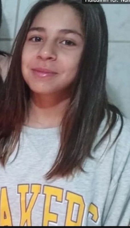 depremde tum ailesinin kaybeden babanin kayip kizi icin umutlu bekleyisi aciyla son buldu 6 KXFDKqde