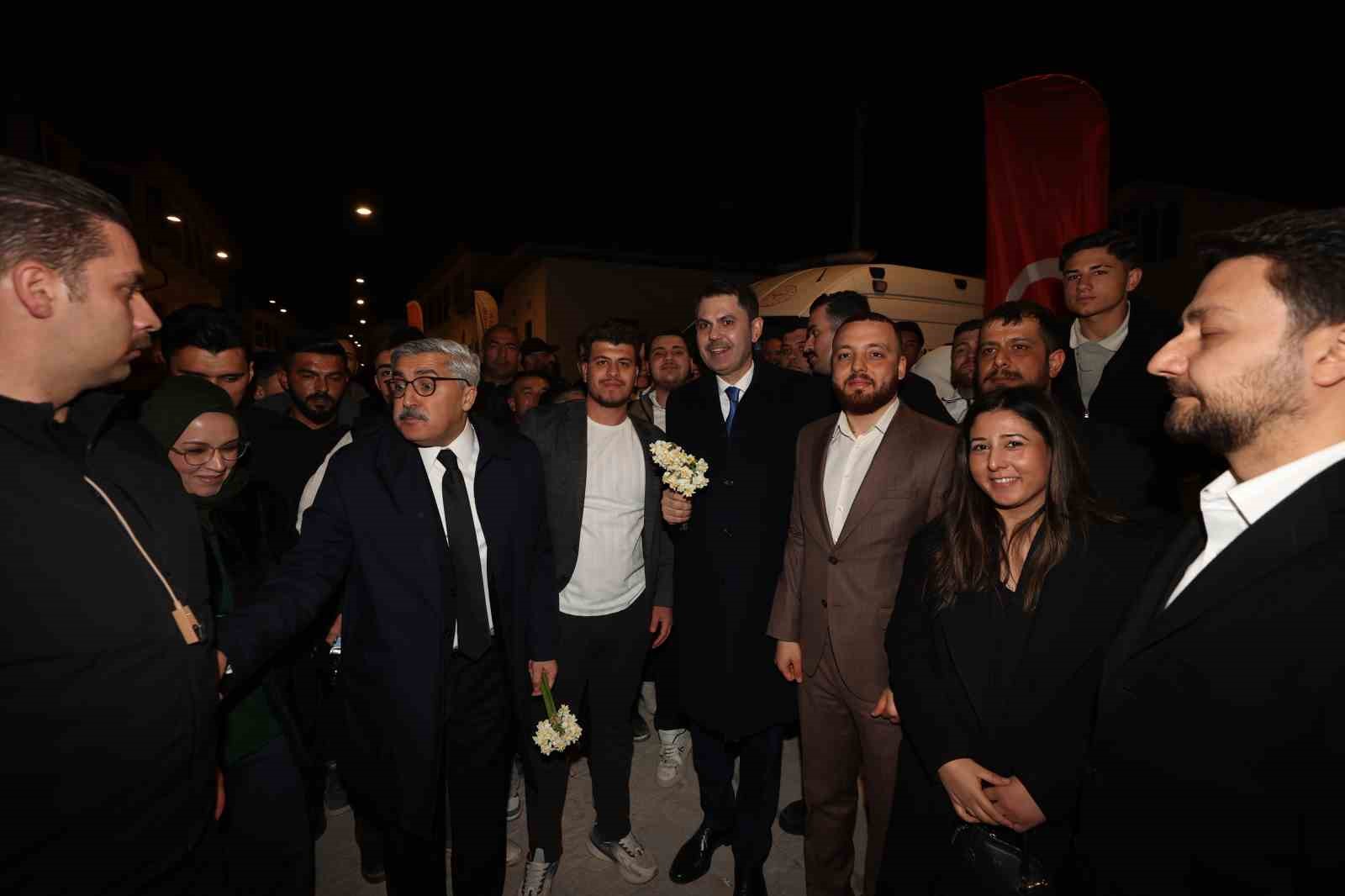 depremde yerle bir olan kemalpasa caddesi iftar sofrasiyla yeniden hayat buldu 8 lSiRe3pF