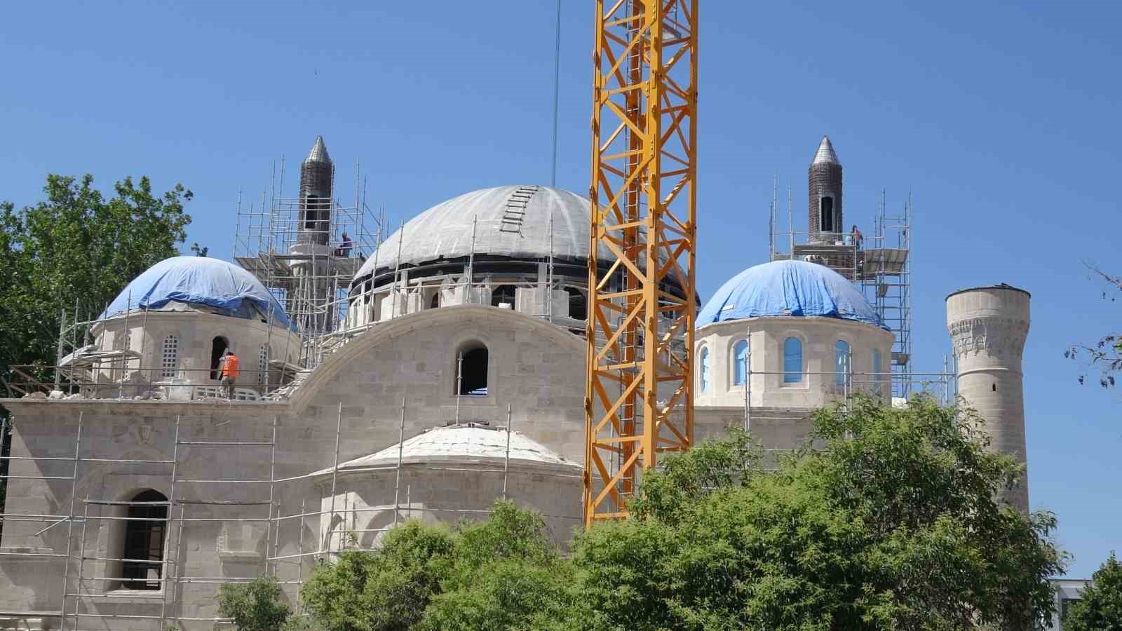 Depremde yıkılan Malatya’nın simgesi Yeni Cami’de restorasyonda sona yaklaşıldı 5 depremde yikilan malatyanin simgesi yeni camide restorasyonda sona yaklasildi 1 AD4LPGrA