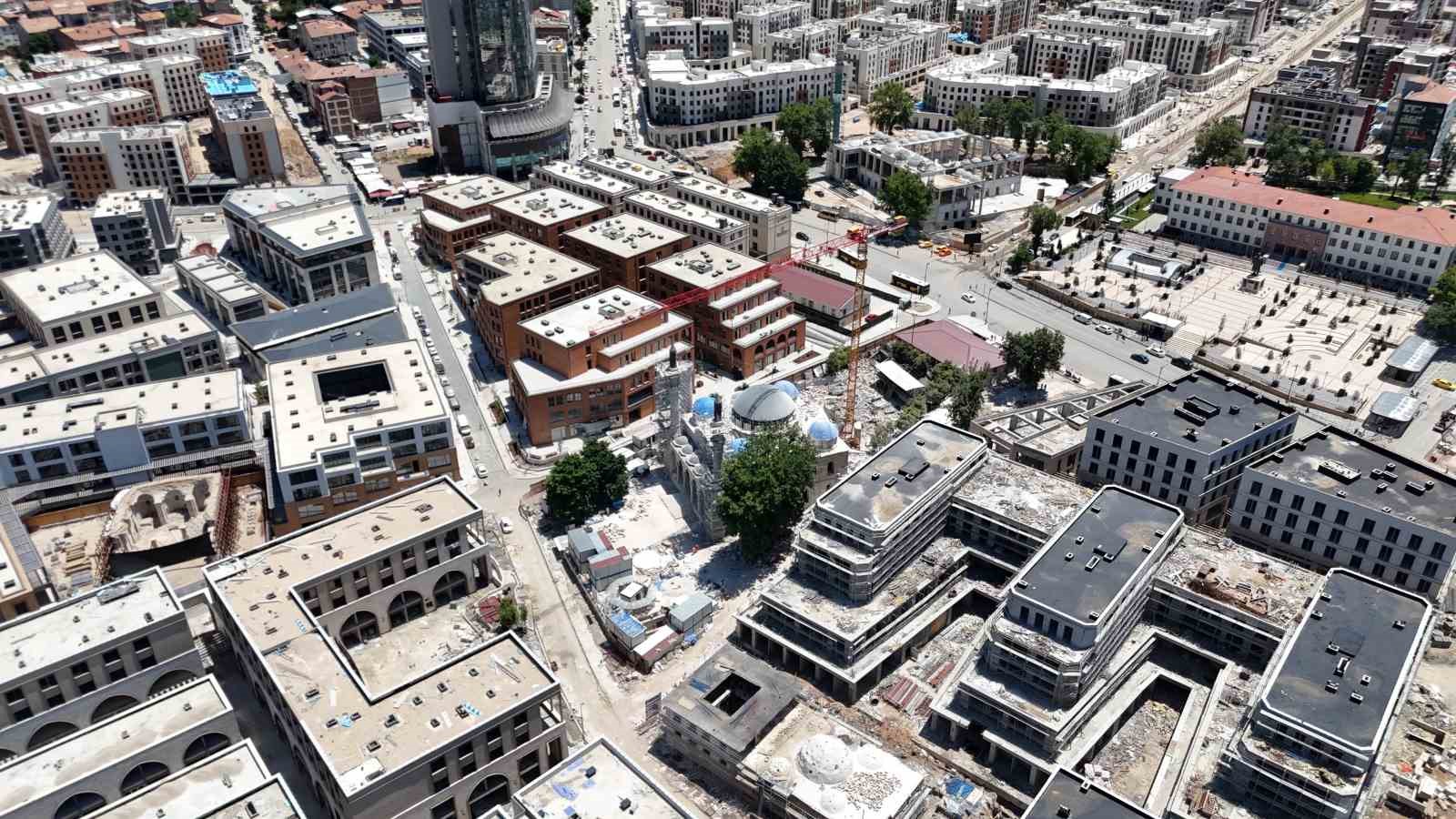Depremde yıkılan Malatya’nın simgesi Yeni Cami’de restorasyonda sona yaklaşıldı 8 depremde yikilan malatyanin simgesi yeni camide restorasyonda sona yaklasildi 4 jfVJ2VRW