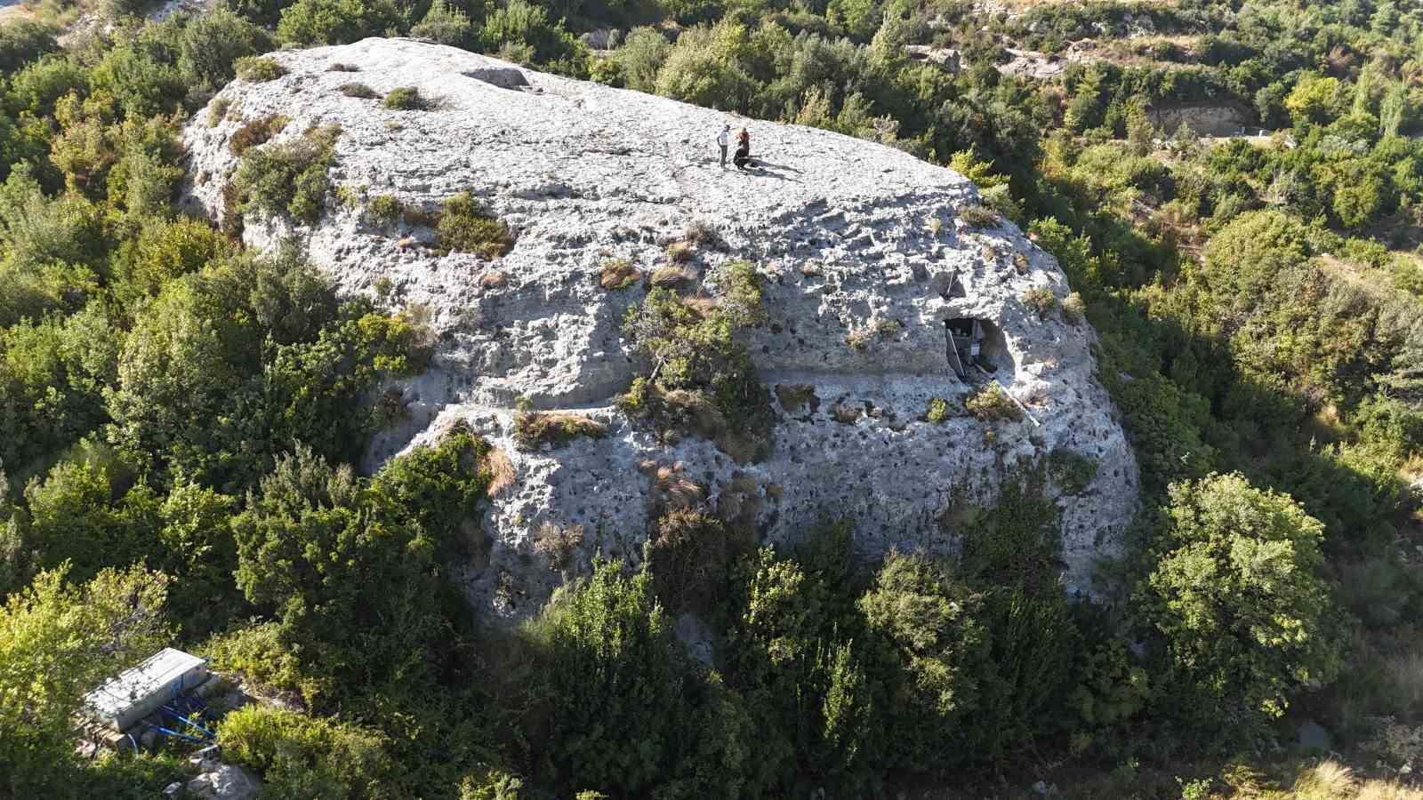 Depremden sonra huzuru mağarada bulmuştu, şimdi çok sevdiği mağarasını boşaltacak olmanın hüznünü yaşıyor 7 depremden sonra huzuru magarada bulmustu simdi cok sevdigi magarasini bosaltacak olmanin huznunu yasiyor 3 UqjPtLnk