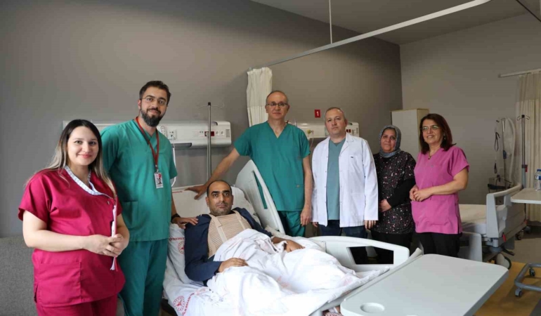depremden-sonra-yapilan-hastanede-100uncu-acik-kalp-ameliyati-basariyla-tamamlandi-fOejlKaT.jpg