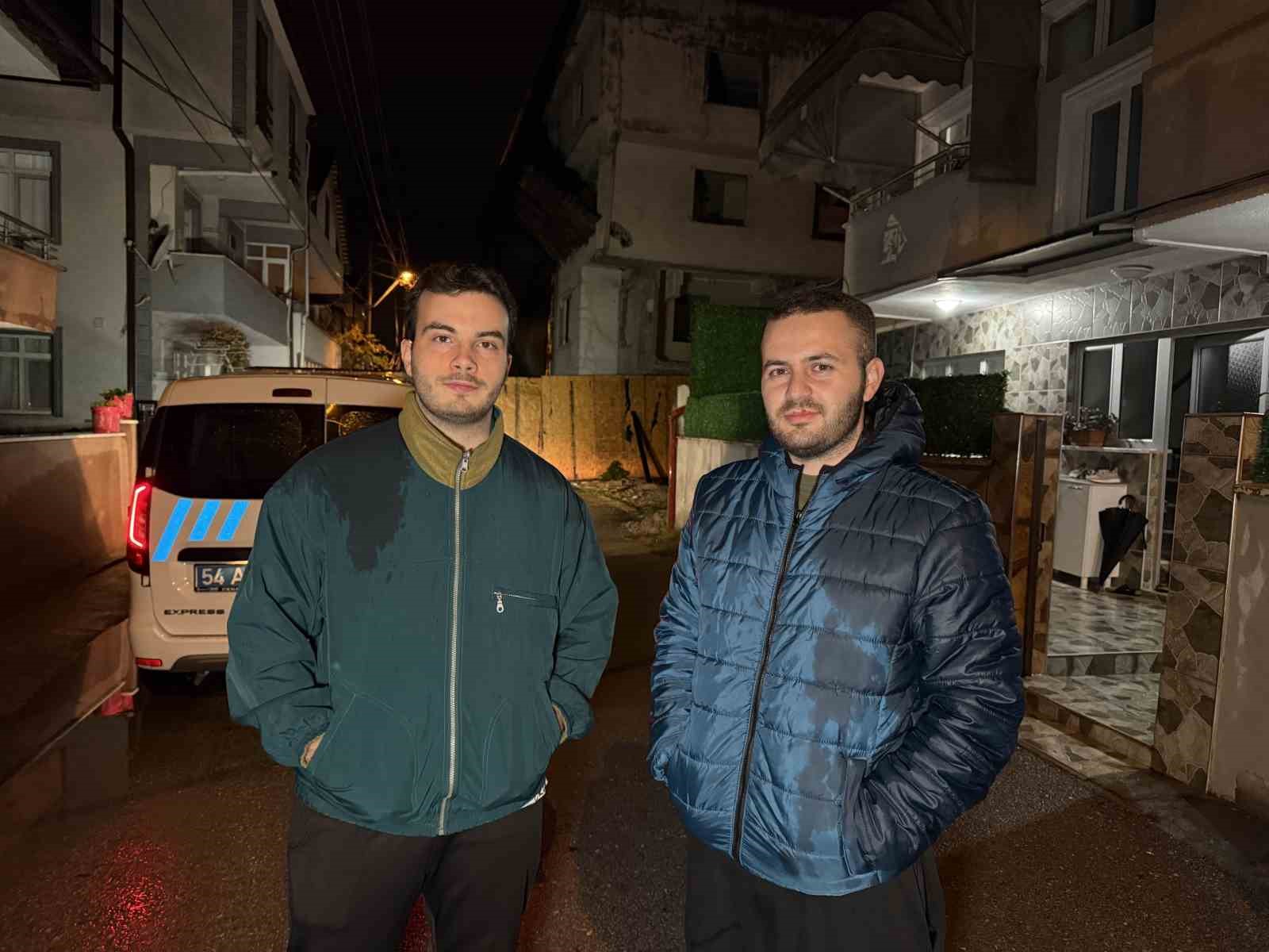 depremin ardindan hasarli metruk bina korkuttu sokak trafige kapatildi 10 ShSUgVON