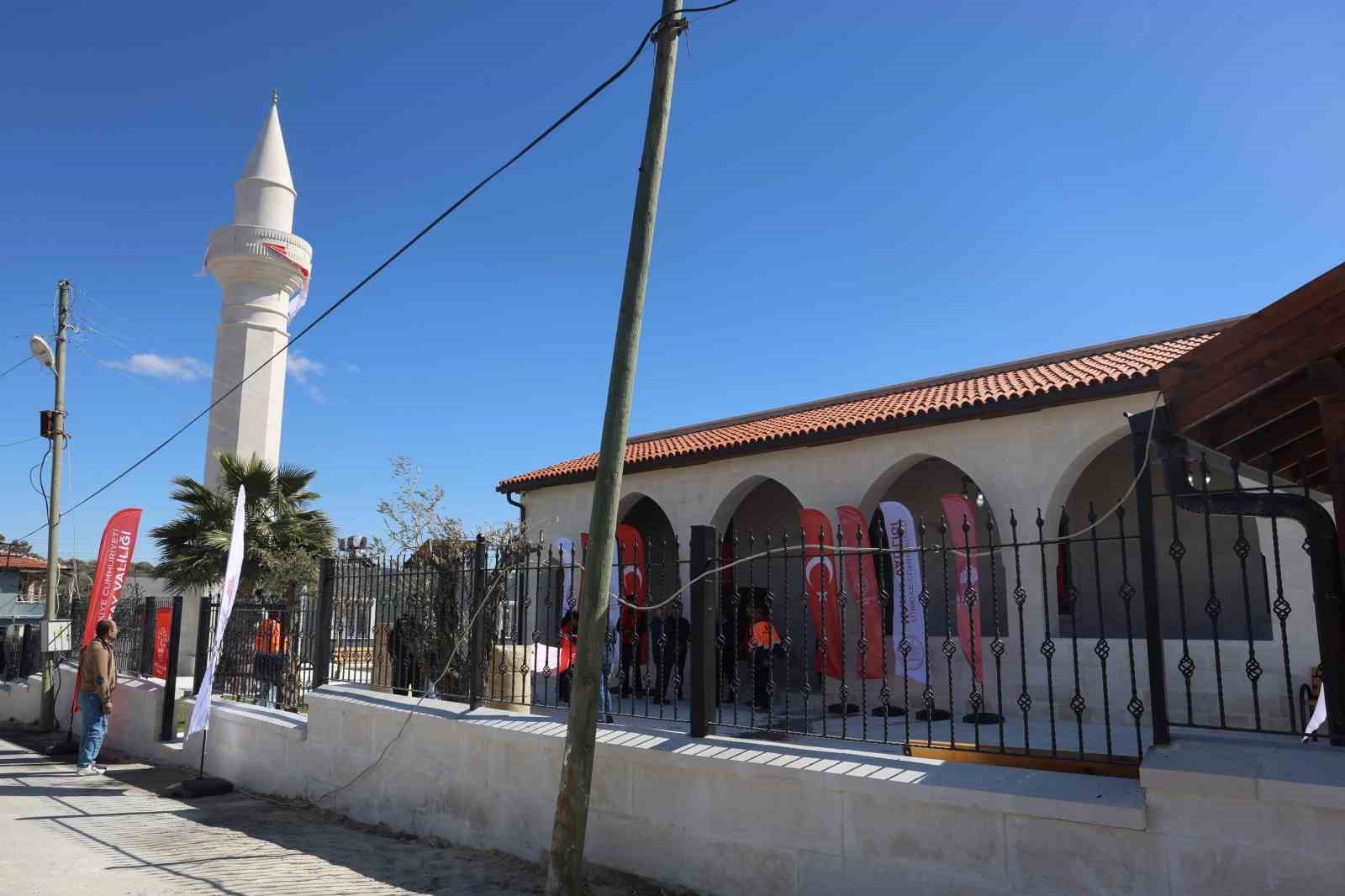 depremin ardindan insa edilen 120 cami ibadete acildi 3 T77OmMec