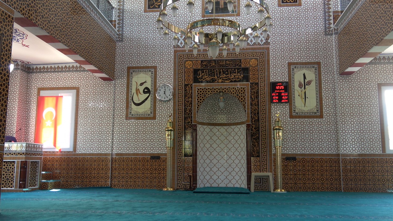 Depremin ardından inşa edilen 126’ncı cami ibadete açıldı 7 depremin ardindan insa edilen 126nci cami ibadete acildi 3 B322FIu9