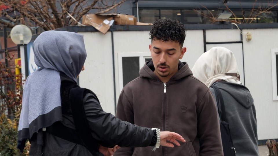 Depremin merkezinde 04.17’ye ayarlanan saatler acıyı yeniden hatırlattı 4 depremin merkezinde 0417ye ayarlanan saatler aciyi yeniden hatirlatti 0 K3n5kaAk