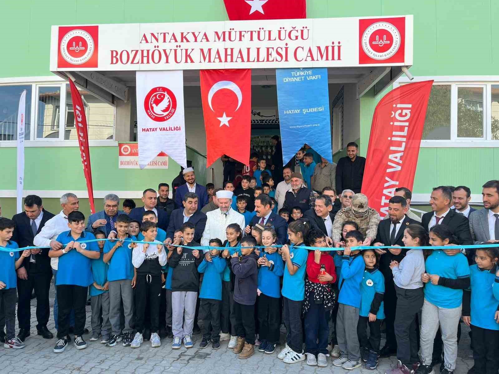 depremin yiktigi kentte insasi tamamlanan 108inci cami ibadete acildi 1 D9Ug2NCG