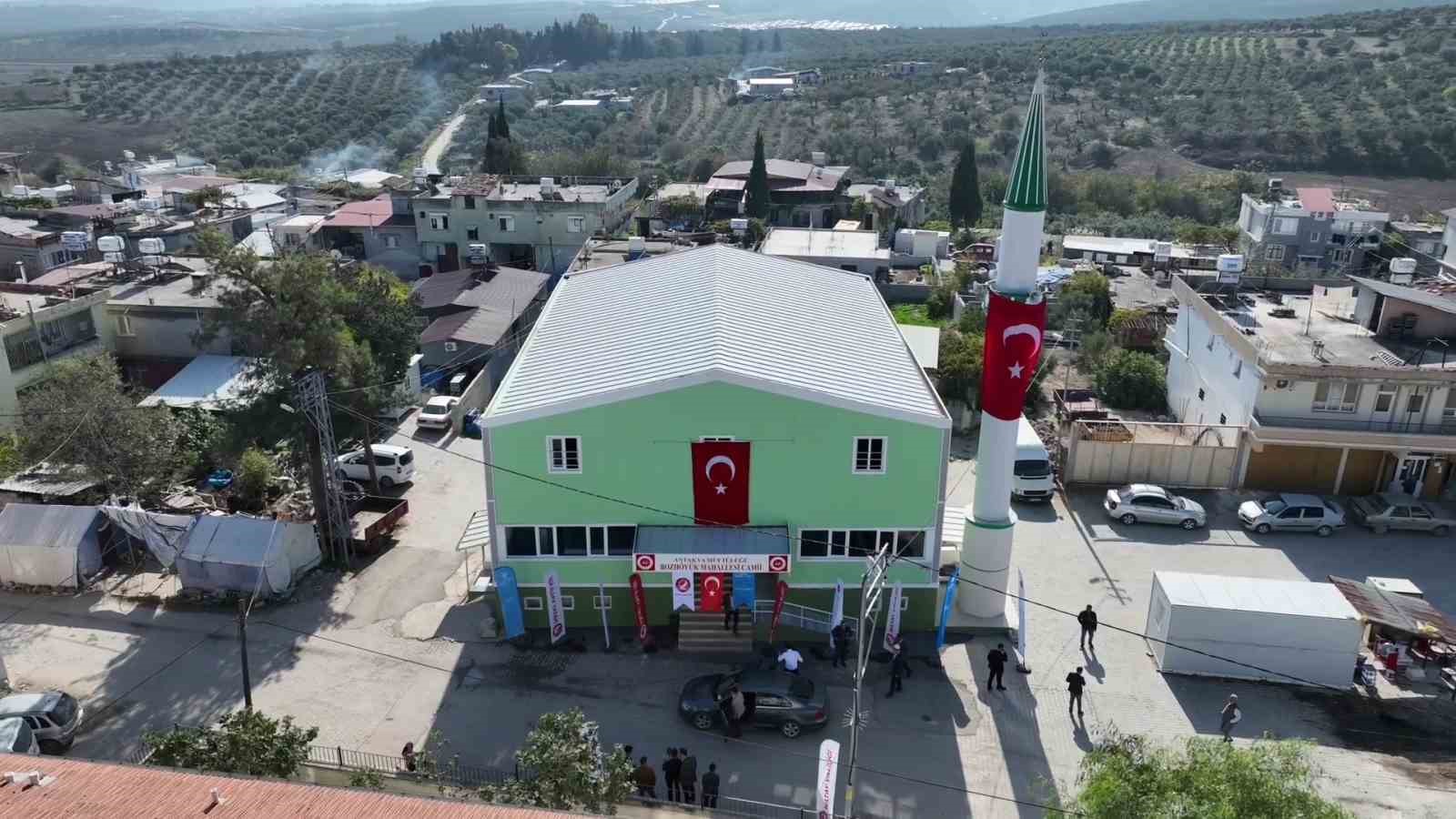 depremin yiktigi kentte insasi tamamlanan 108inci cami ibadete acildi 5 iL5NyJWi