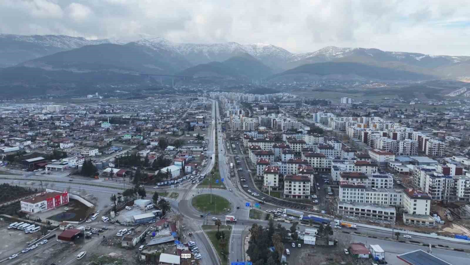 depremin yiktigi nurdagi kullerinden dogdu 1 ZcdftDtr