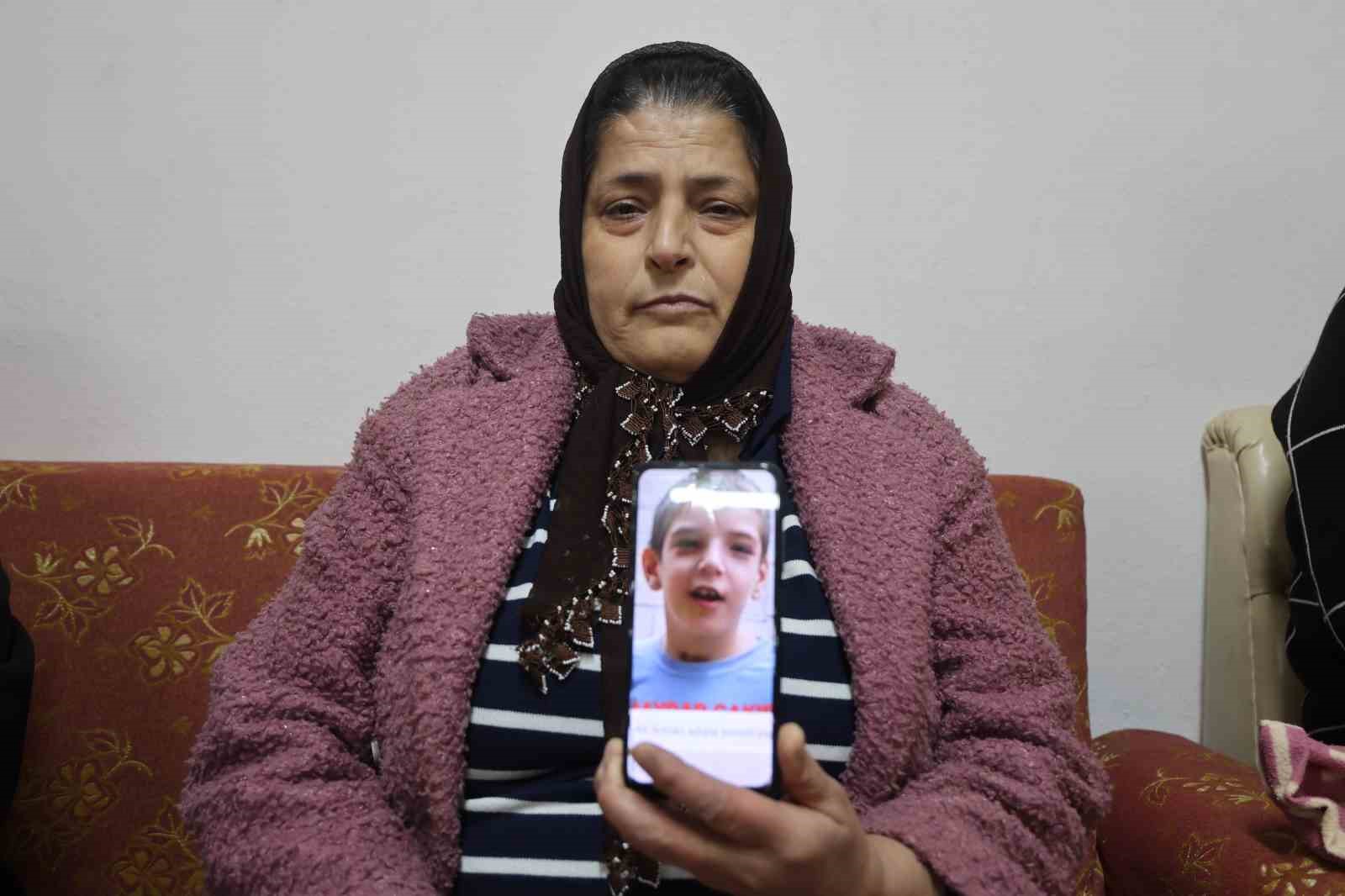 Depremle birlikte öksüz ve yetim kalan siyam ikizi kardeşleri 9 yaşında ölüm ayırdı 4 depremle birlikte oksuz ve yetim kalan siyam ikizi kardesleri 9 yasinda olum ayirdi 0 cen58dC2