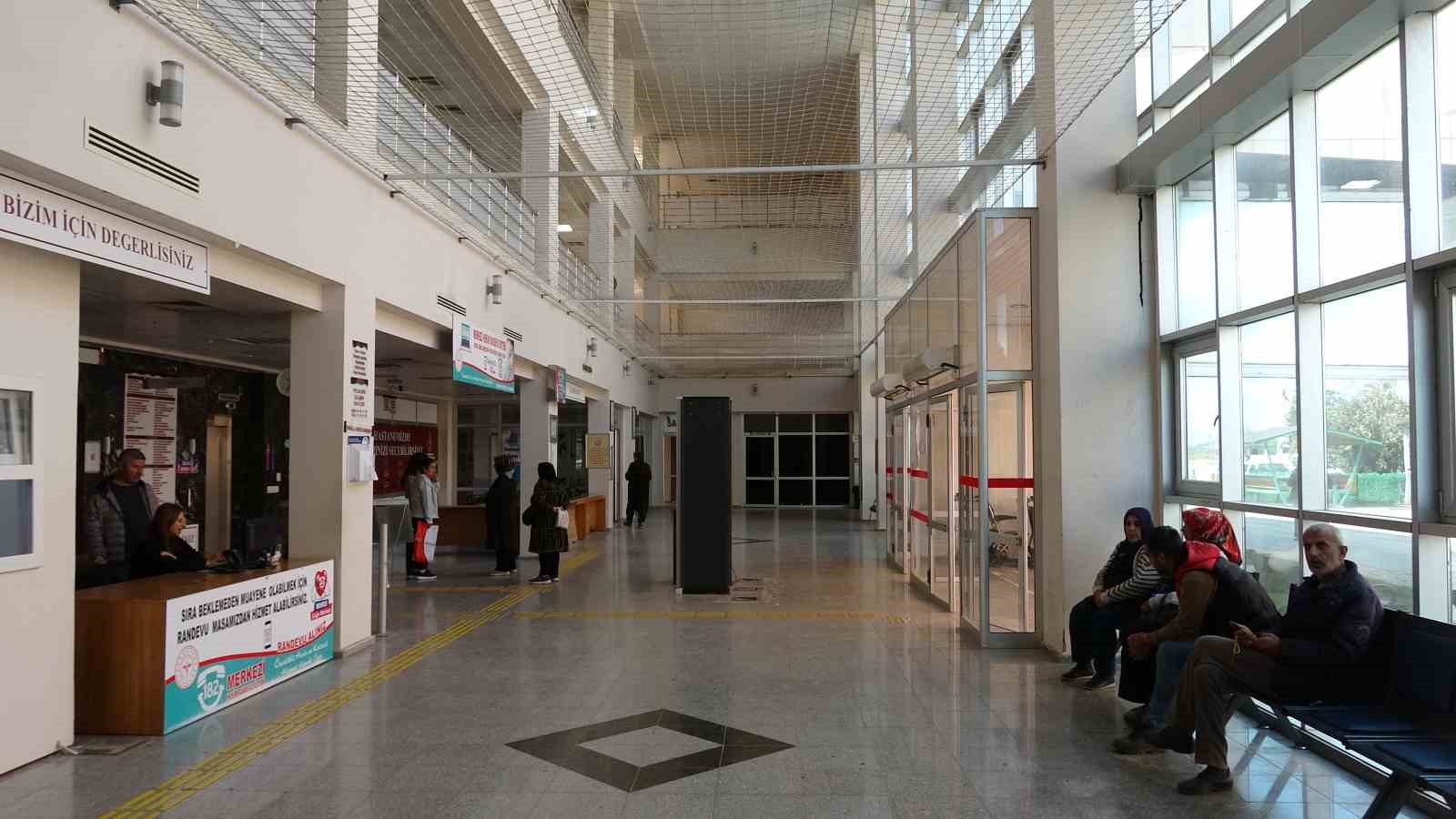 depremlerde ayakta kalan hastane saglik ussune donustu 3 9isz9APQ