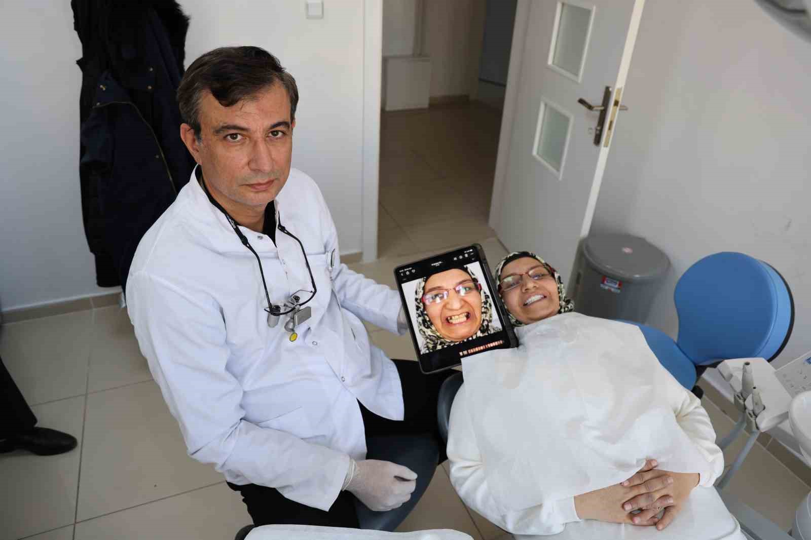 Depremlerden etkilendi, diş tedavisinde implantı rafa kaldıracak cam fiber uygulamasını geliştirdi 4 depremlerden etkilendi dis tedavisinde implanti rafa kaldiracak cam fiber uygulamasini gelistirdi 0 F8ZawLsW