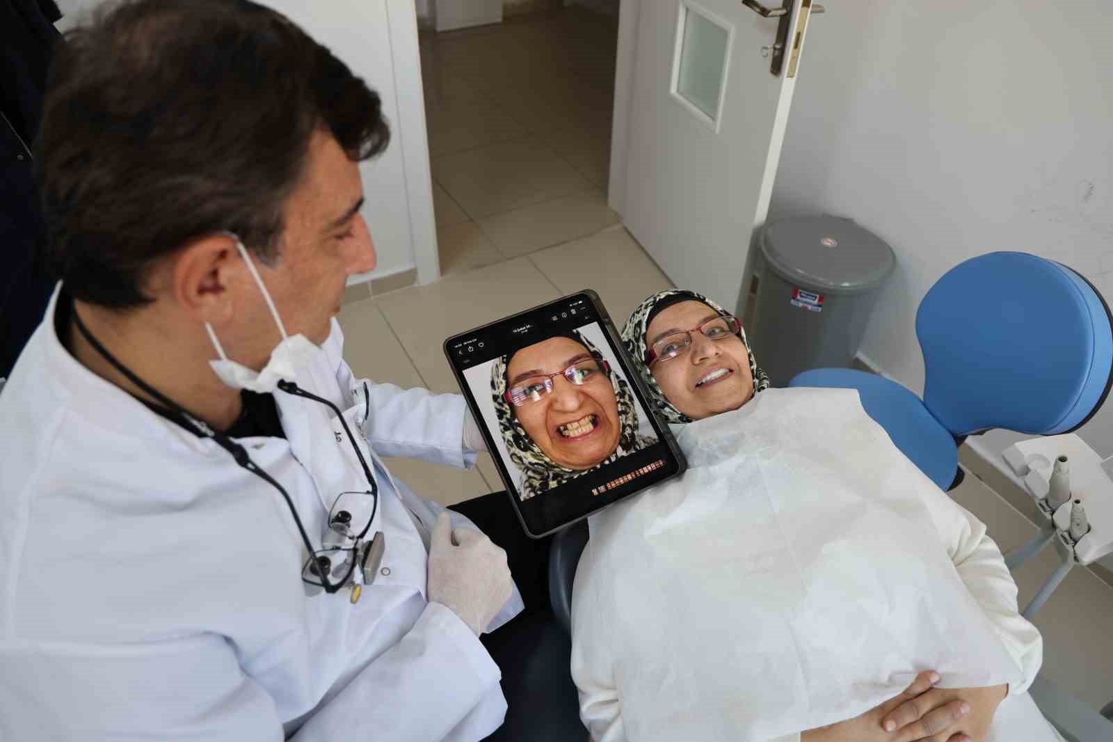 Depremlerden etkilendi, diş tedavisinde implantı rafa kaldıracak cam fiber uygulamasını geliştirdi 8 depremlerden etkilendi dis tedavisinde implanti rafa kaldiracak cam fiber uygulamasini gelistirdi 4 Y54bPRFC