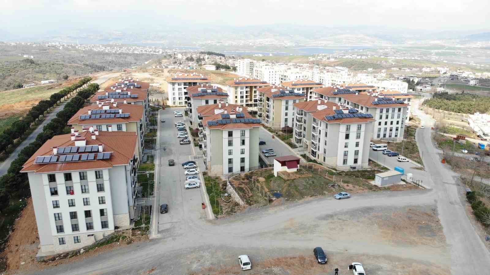 depremzede ciftin yeni evlerinde ilk bayram heyecani 2 z9cQr55j