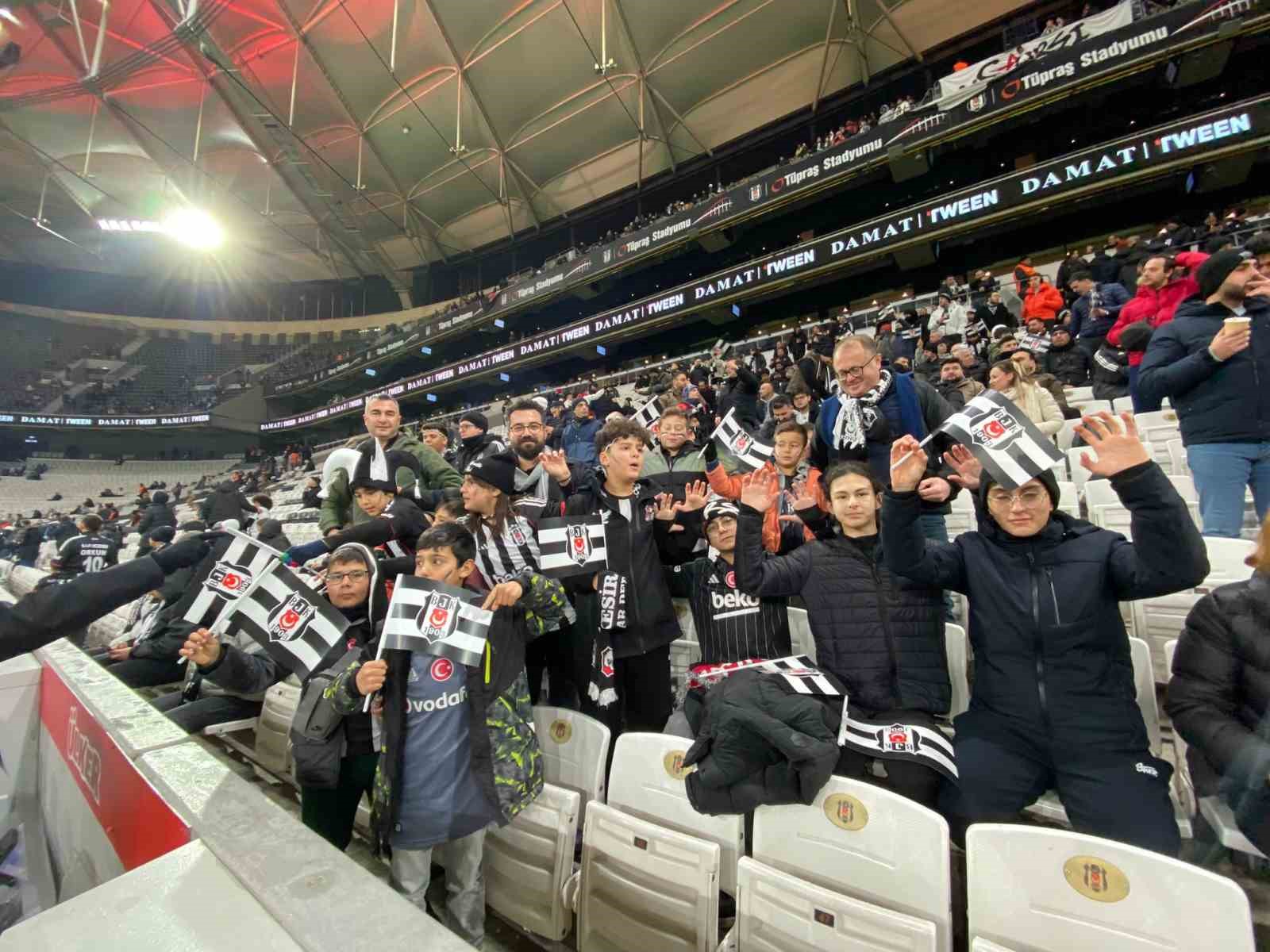 depremzede gencler super lig macinda moral buldu 0 Jt8JWSDC