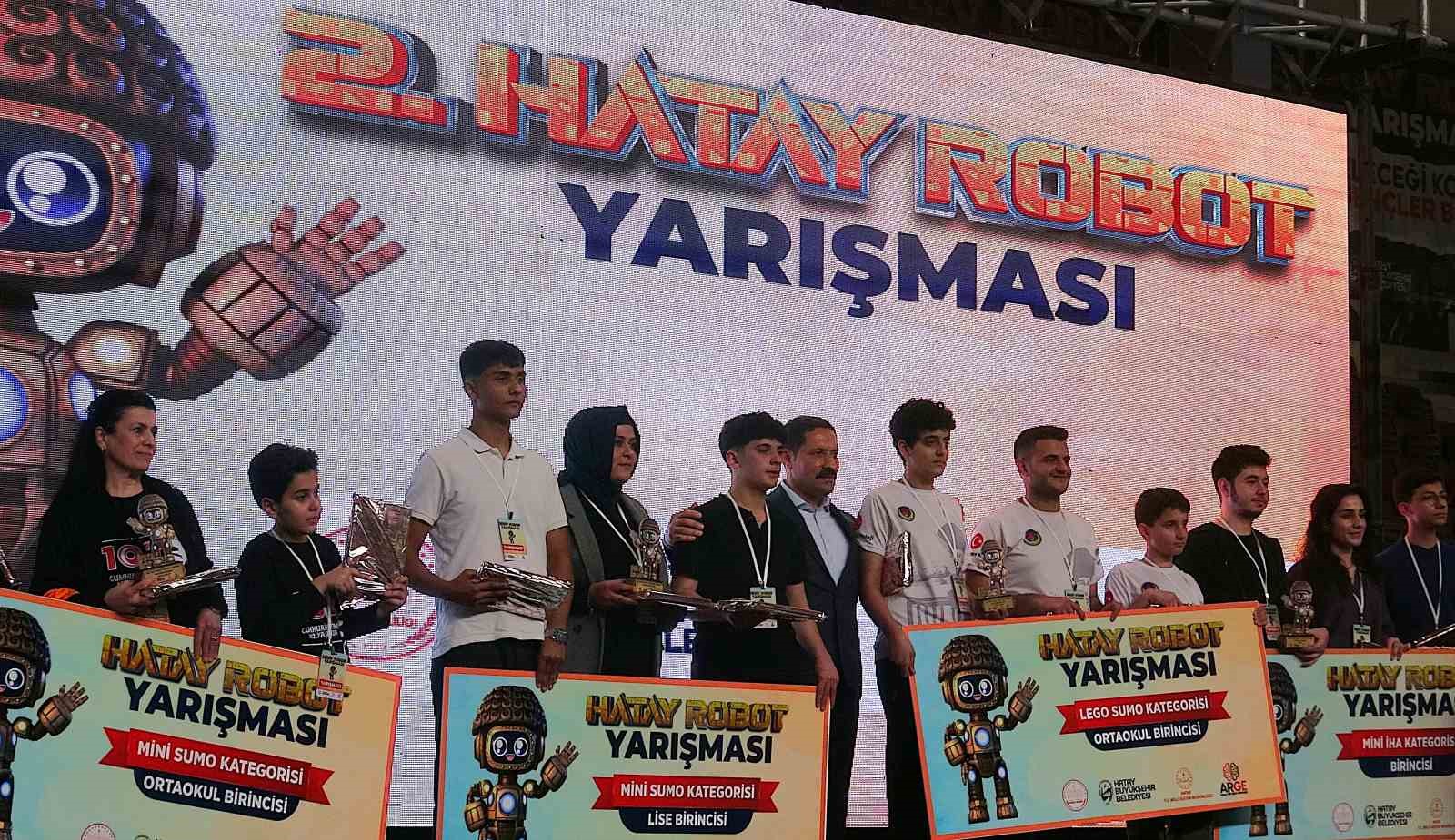 depremzede ogrencilerin hayallerini gercege donusturdukleri hatay bot robot yarismasi sona erdi 5 VYYRDM6t