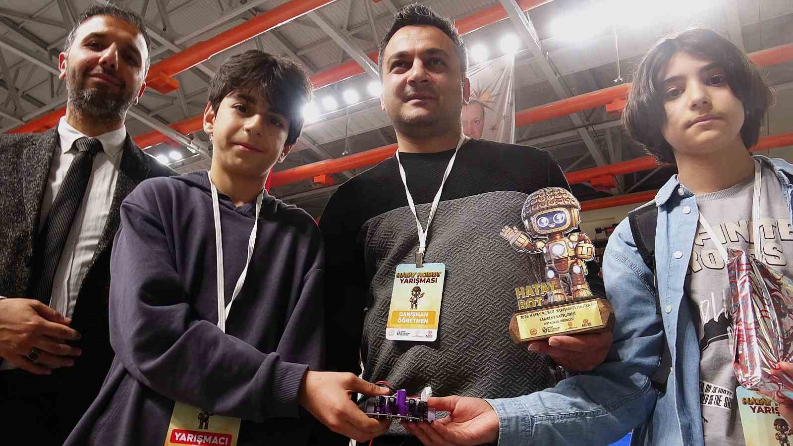 depremzede ogrencilerin hayallerini gercege donusturdukleri hatay bot robot yarismasi sona erdi 6 K3IFiiSa