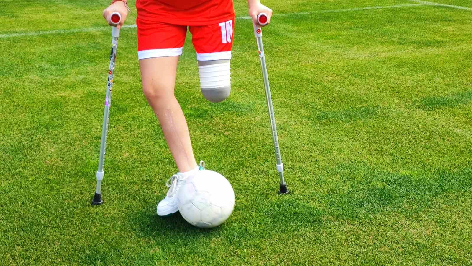 depremzede tugba protez bacagiyla yesil sahalara cikti 8 RA41cgah