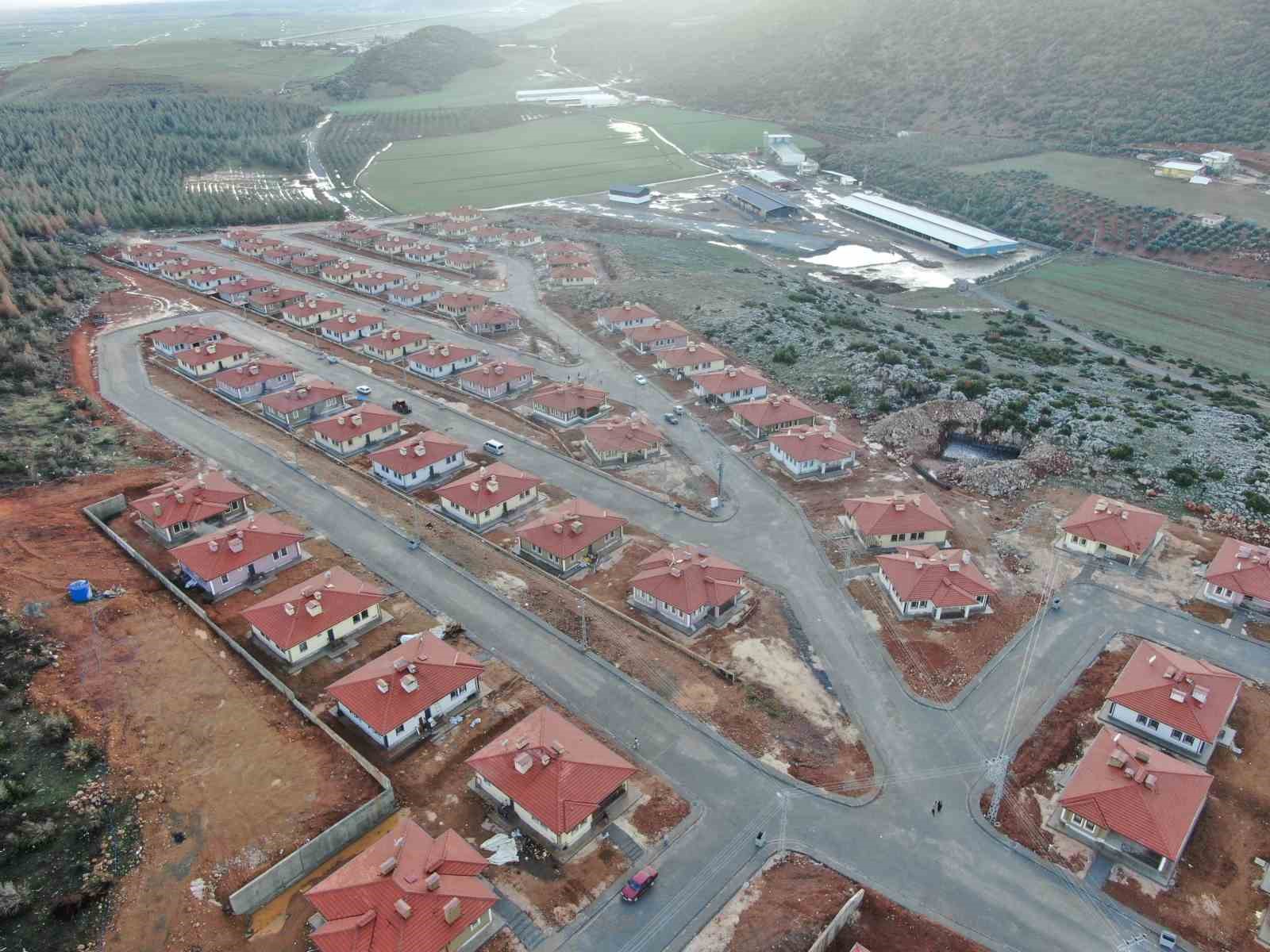 Depremzedeler: "Devlet bize ev değil villa yaptı" 4 depremzedeler devlet bize ev degil villa yapti 0 uZPqWdNJ